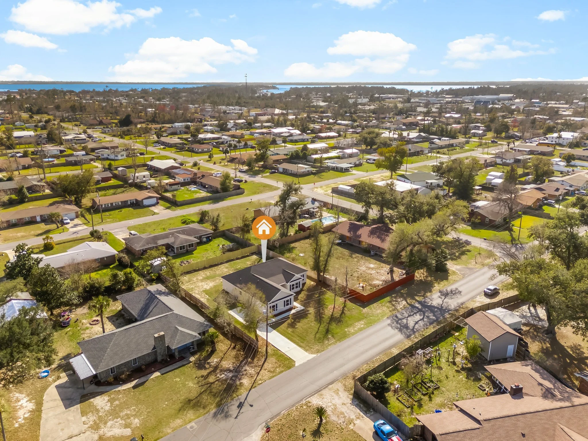 48-web-or-mls-6108 Lake Dr-10.jpg