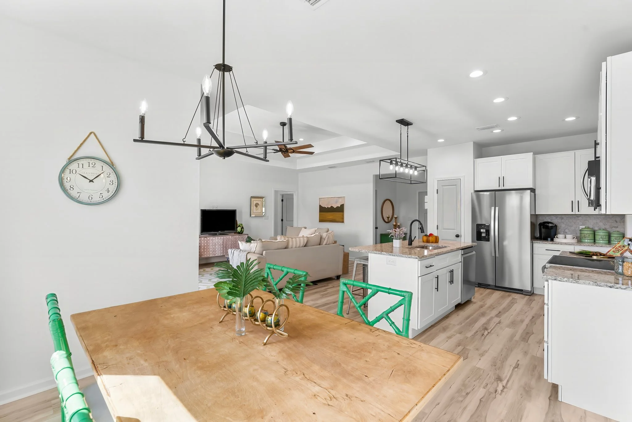 23-web-or-mls-6108 Lake Dr-31.jpg