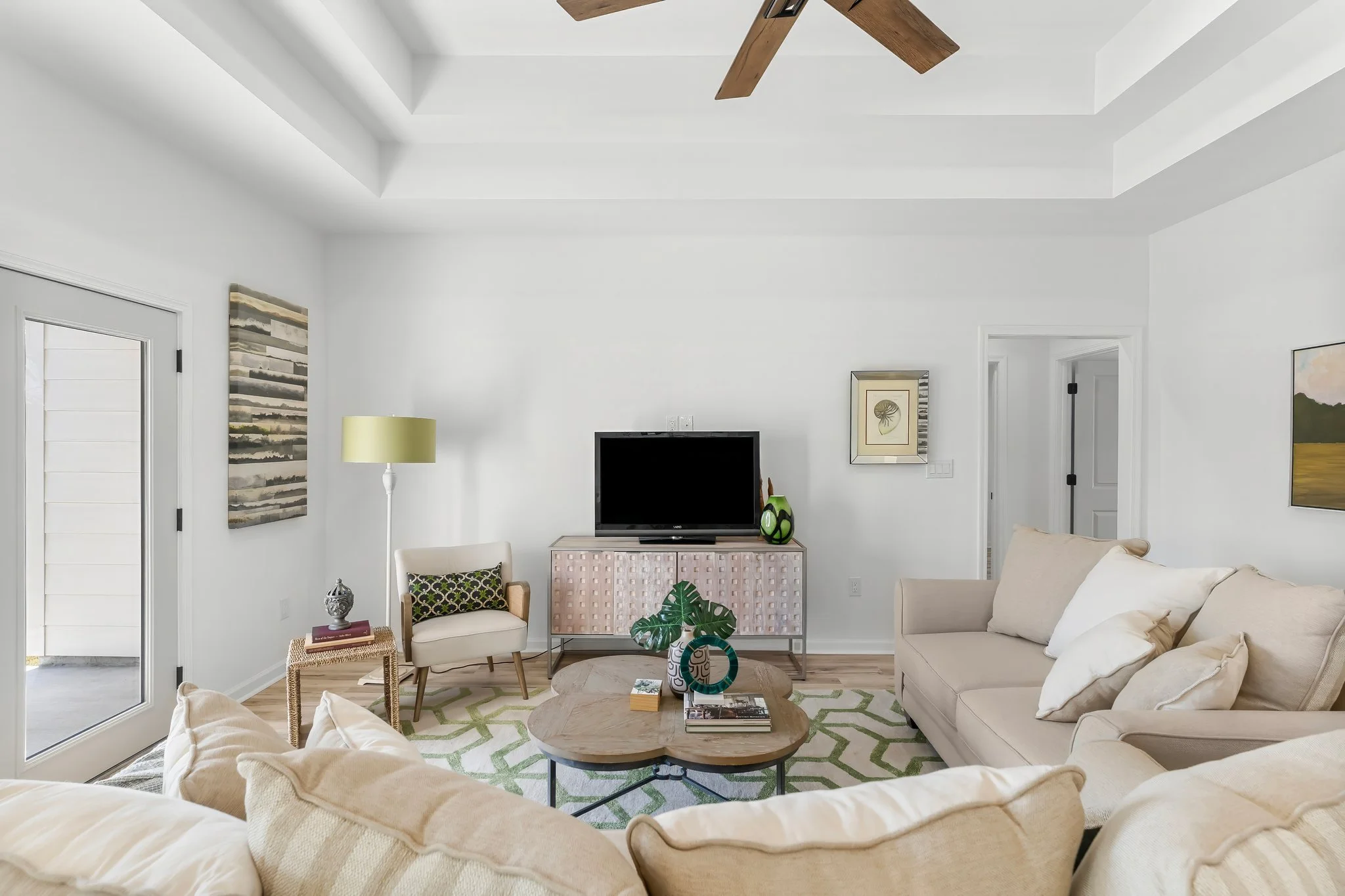 25-web-or-mls-6108 Lake Dr-33.jpg