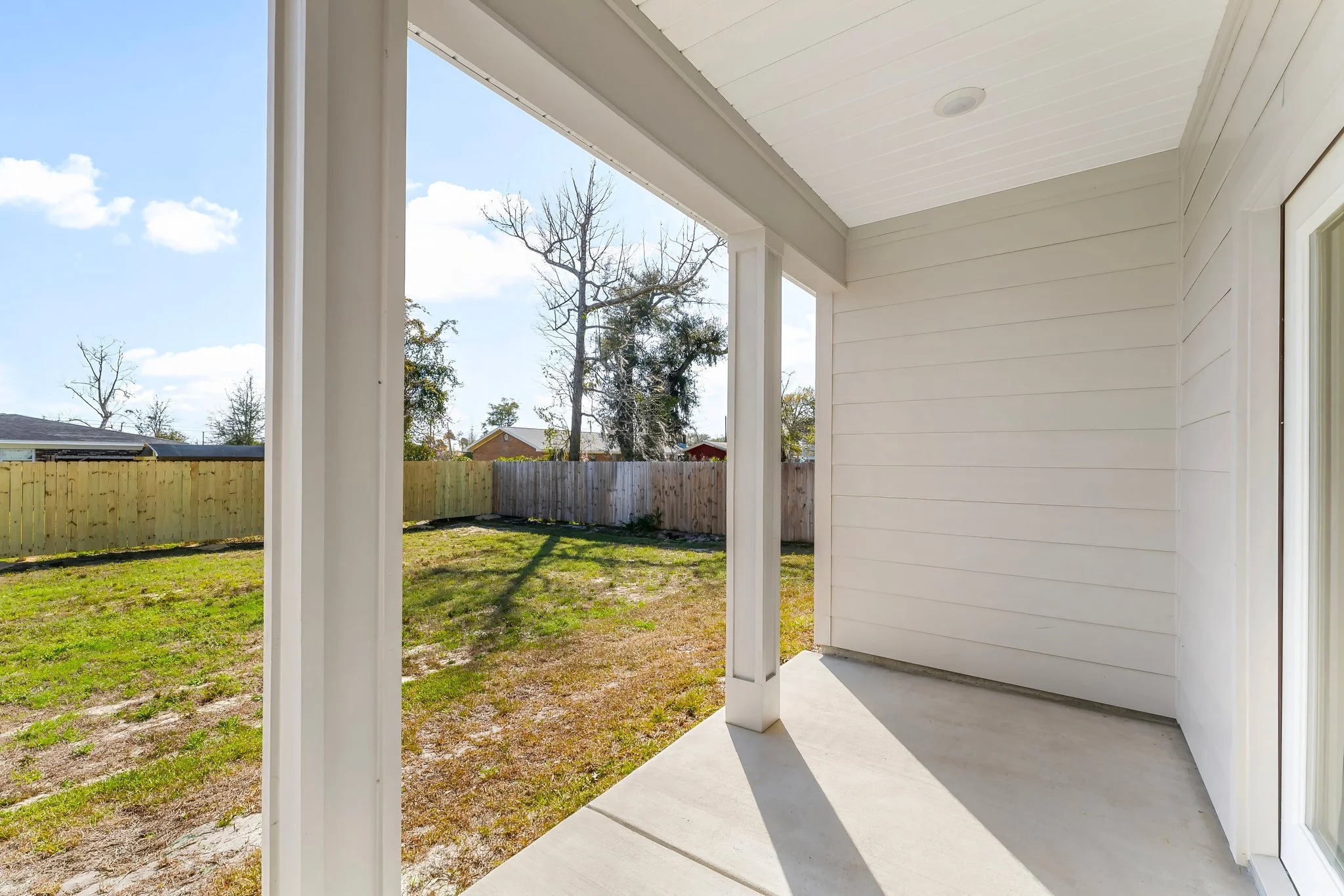 39-web-or-mls-6108 Lake Dr-46.jpg