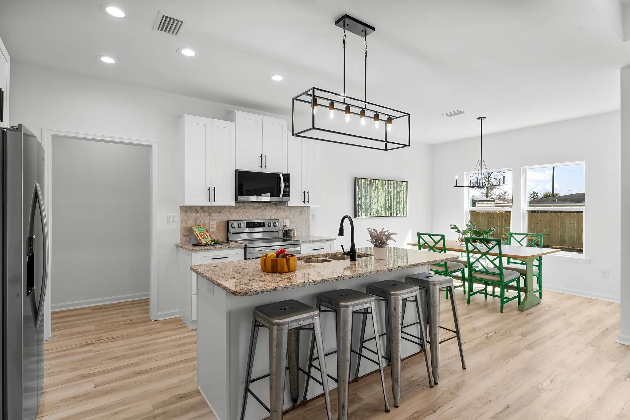 15-web-or-mls-6108 Lake Dr-24.jpg