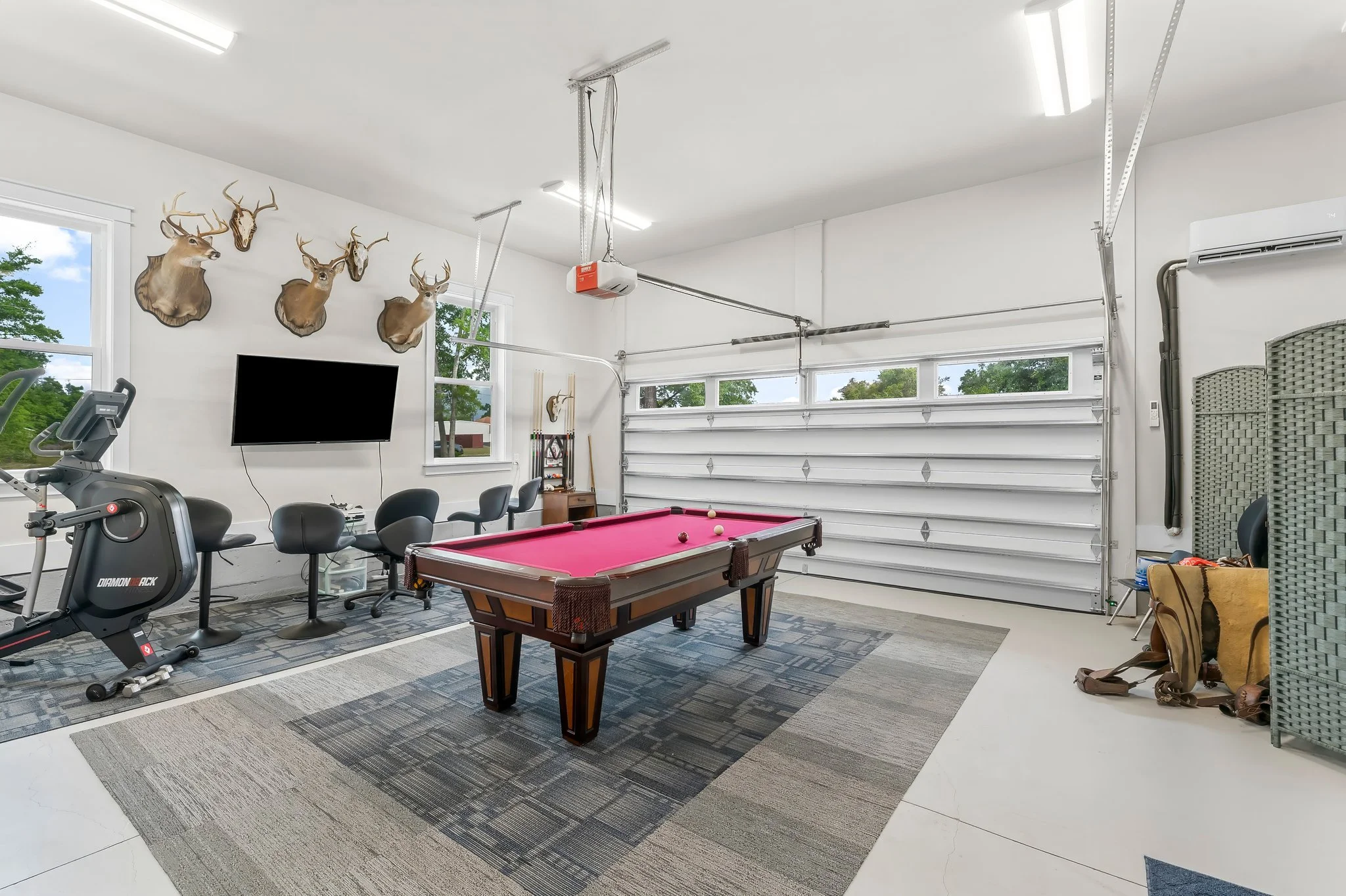 22-web-or-mls-8757 S Holland Rd-33.jpg