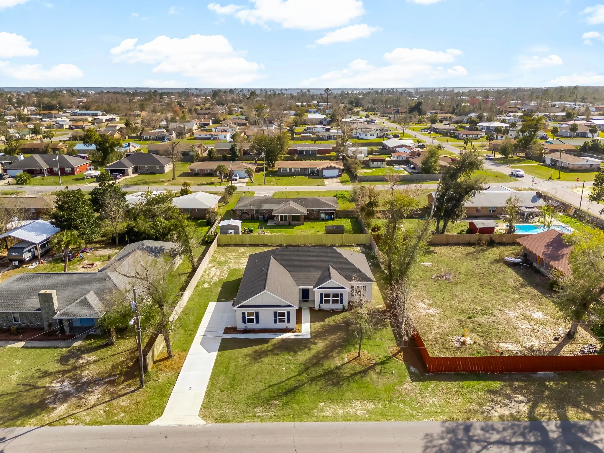 45-web-or-mls-6108 Lake Dr-7.jpg