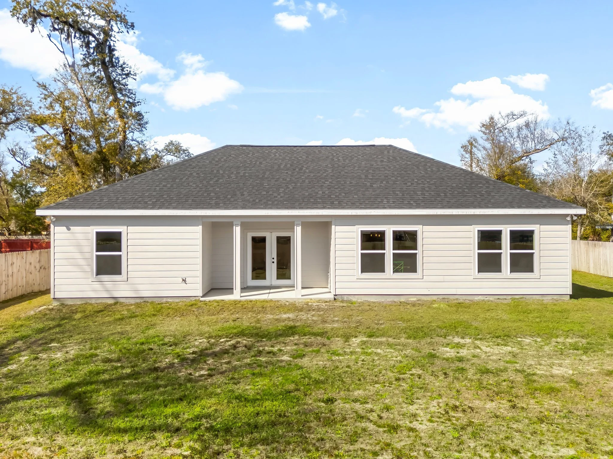44-web-or-mls-6108 Lake Dr-5.jpg