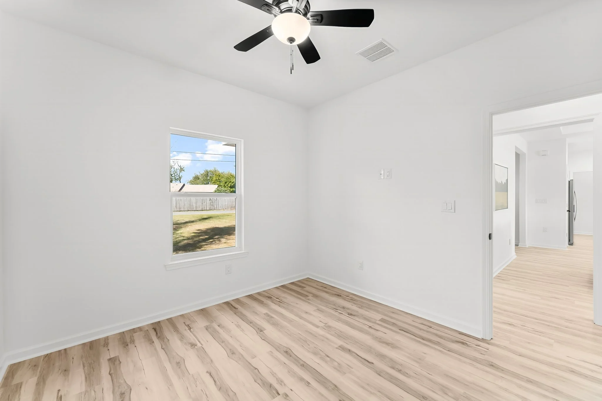 14-web-or-mls-6108 Lake Dr-23.jpg