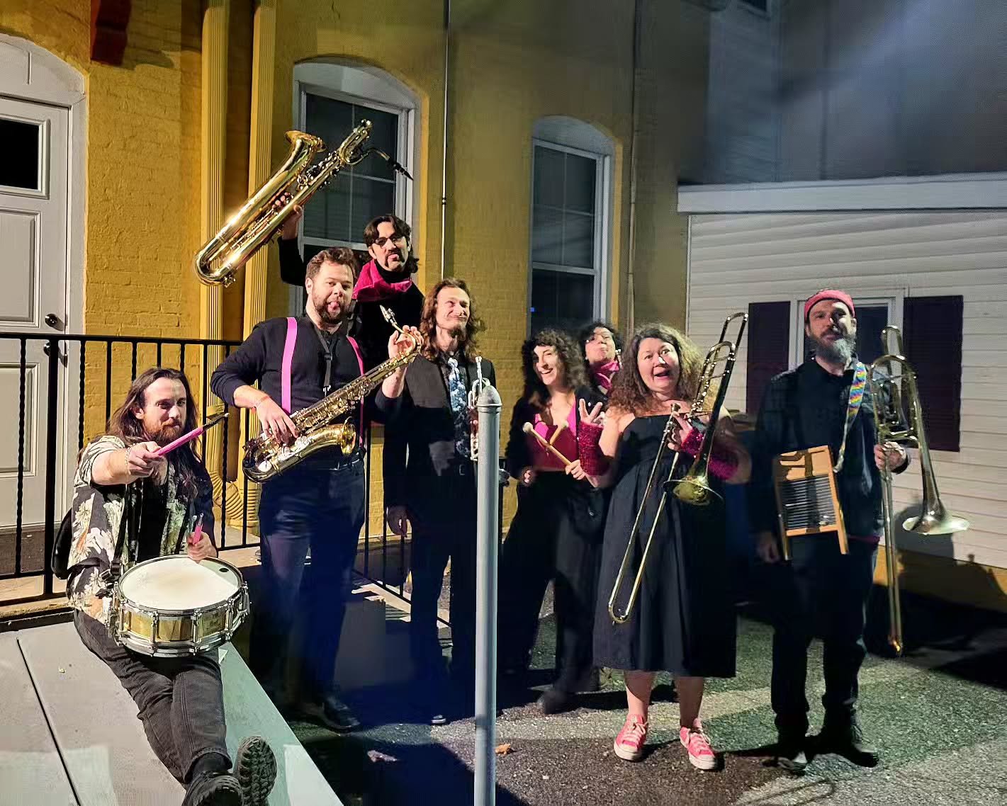 We're the Unicorn Brass Band, and we want to play your event! Send us a message through our brand new website, (link in bio), or just go directly to www.unicornbrassband.com. 

We're excited to hear from you!

🎺 🥁 🎶