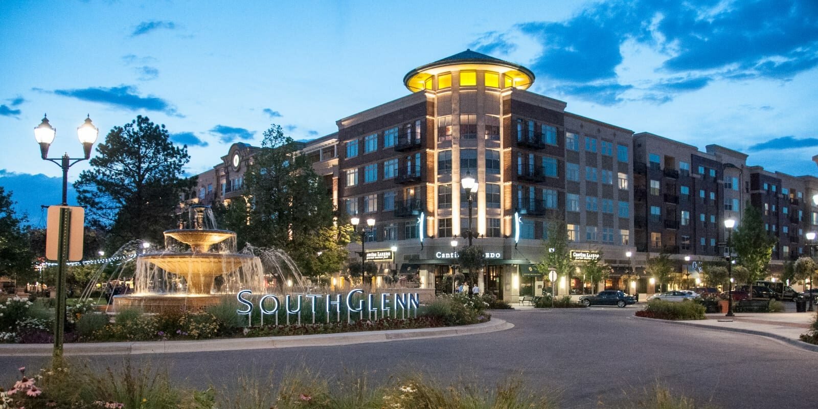 Streets at SouthGlenn 1.jpg
