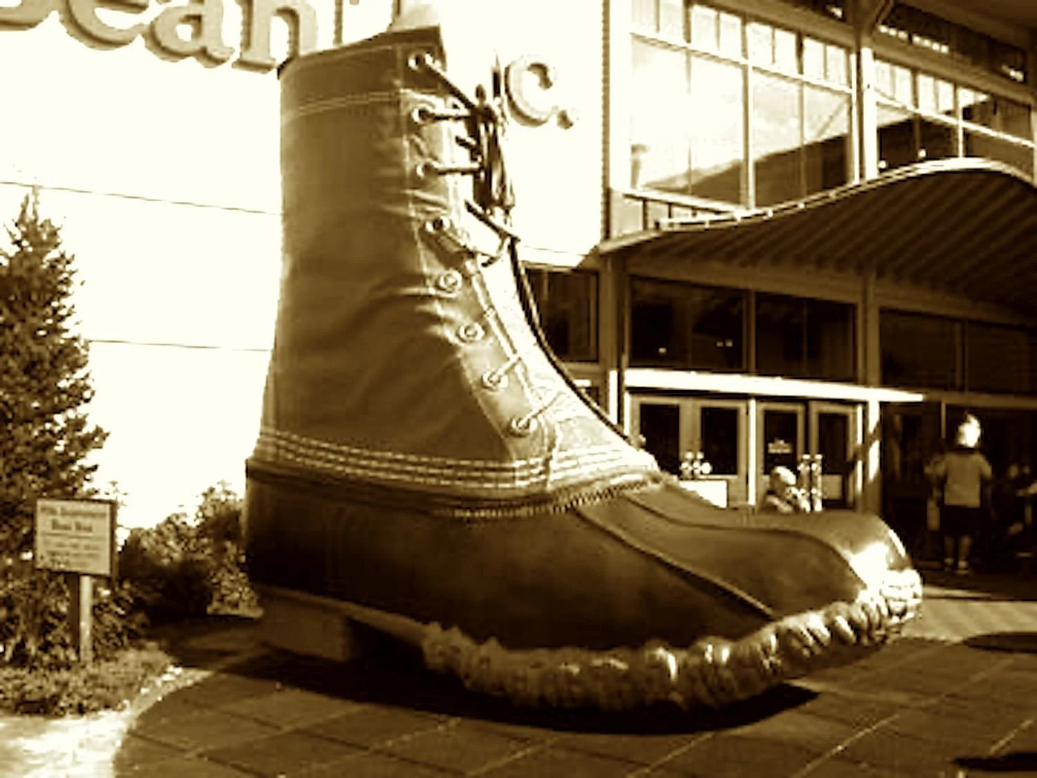 A hunter’s feet, both sore and soaked,
Inspired a boot that history stoked.
Refunds made and dreams pursued,
With catalogs and classic shrewd.
And now that duck boot's global fame
Still proudly bears the Freeport name.