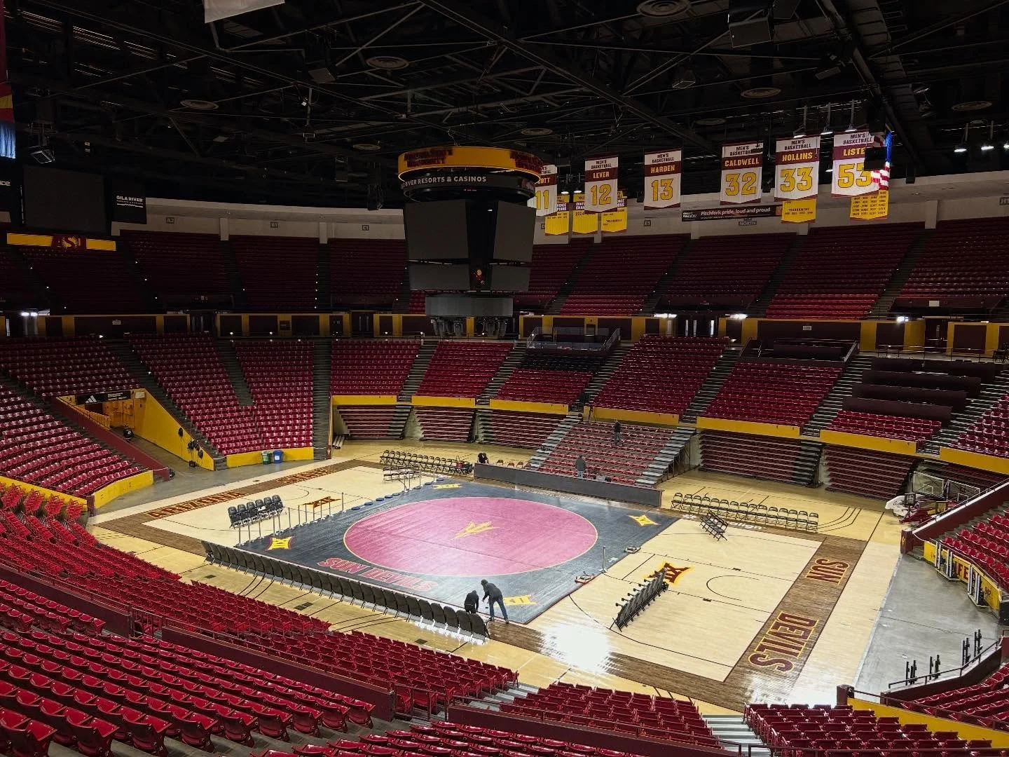 Quick pitstop at ASU ☀️😈 #gosundevils