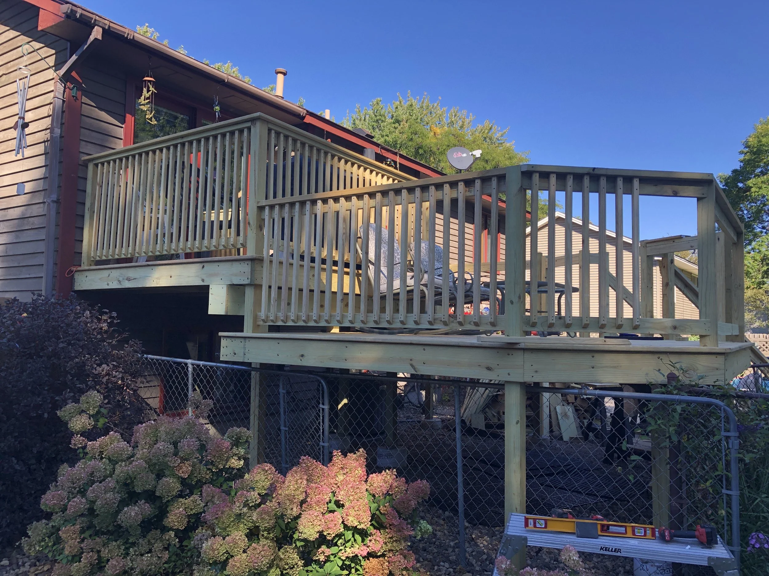 Oranssi project: wraparound deck