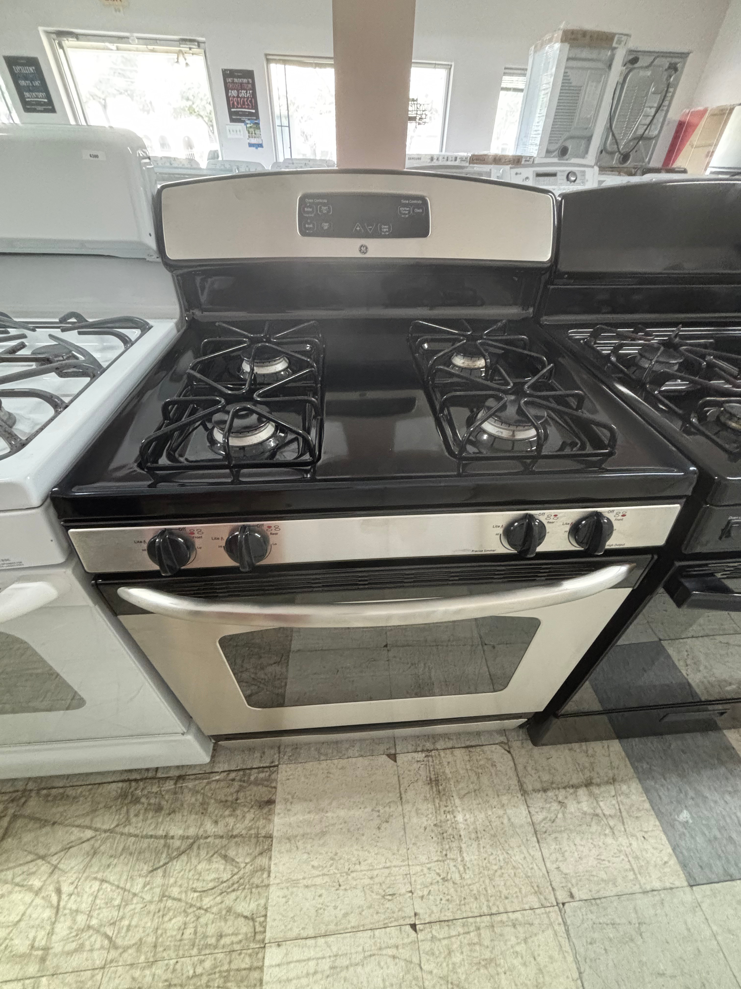 GE Gas Stove