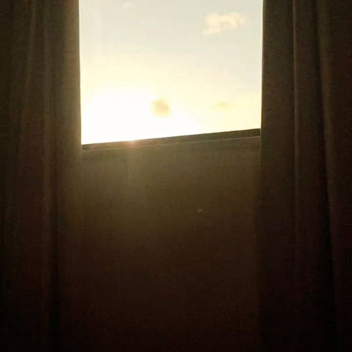 EST&Aacute;S EM TI? 💃🏽 Hoje o sol entrou no quarto e o corpo respondeu primeiro que a mente: moveu-se. Respirou. Lembrou. E senti o convite para uma ATIVA&Ccedil;&Atilde;O ENERG&Eacute;TICA do corpo e de todo o campo de energia.

Aqui est&aacute;, 