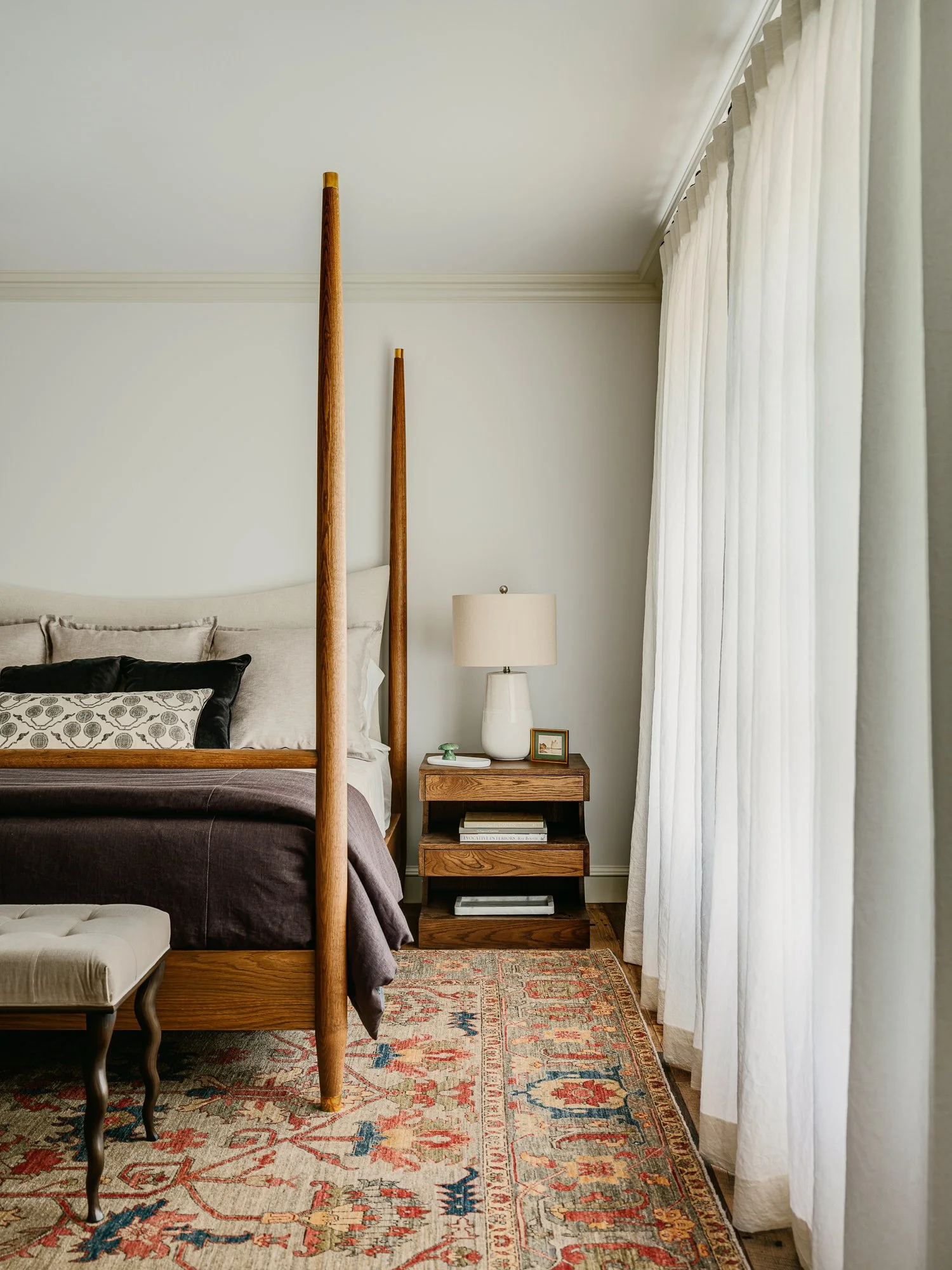 kanu-nightstand-for-modern-interiors.jpg