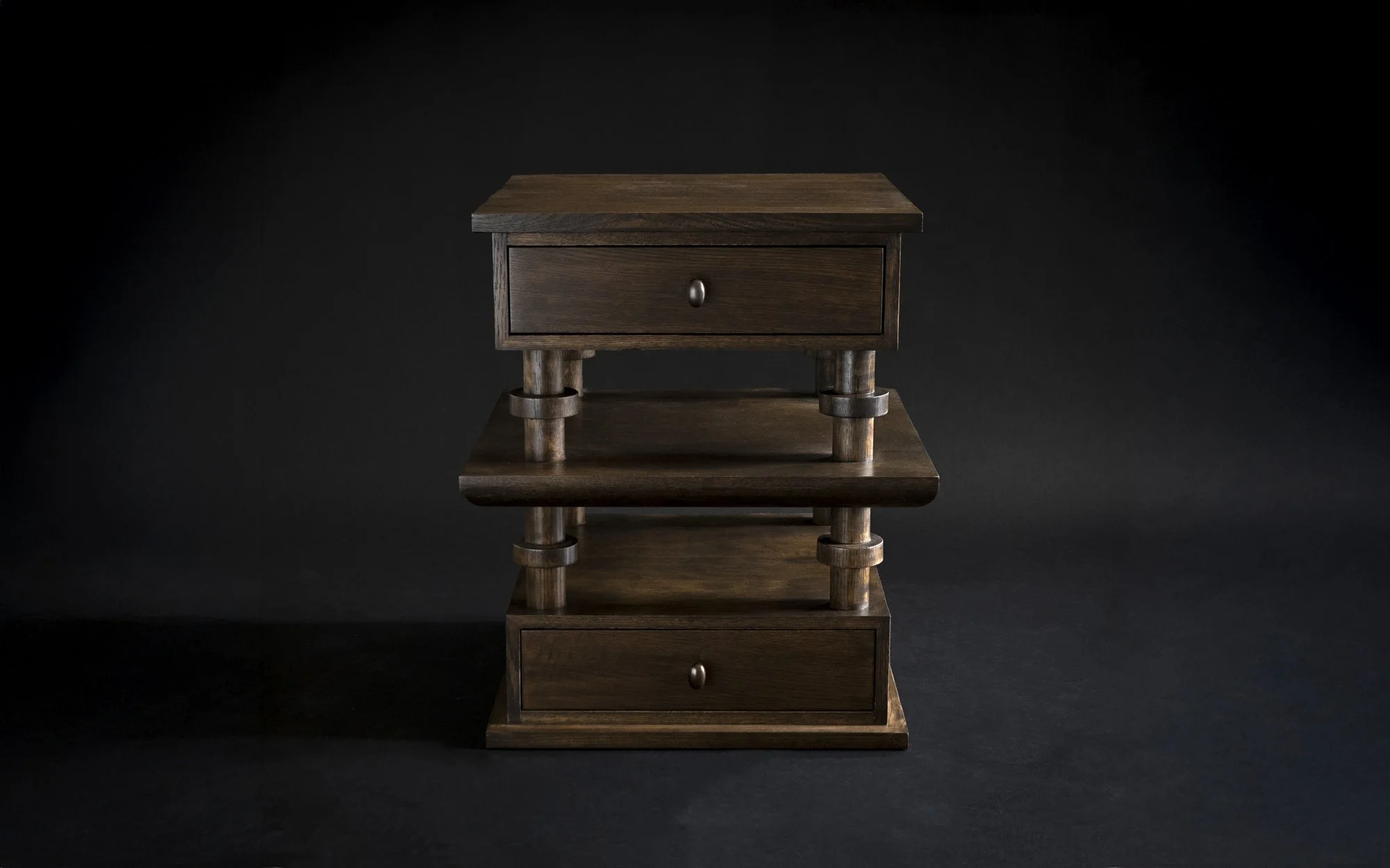 luxury-bedside-table-for-interior-designers.jpg