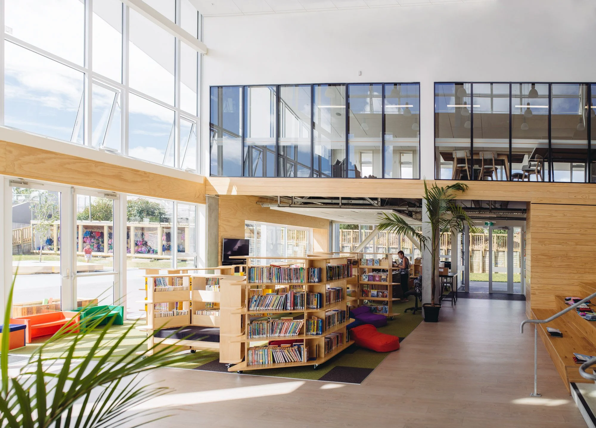 the-gardens-school-library-2-panorama-web.jpg