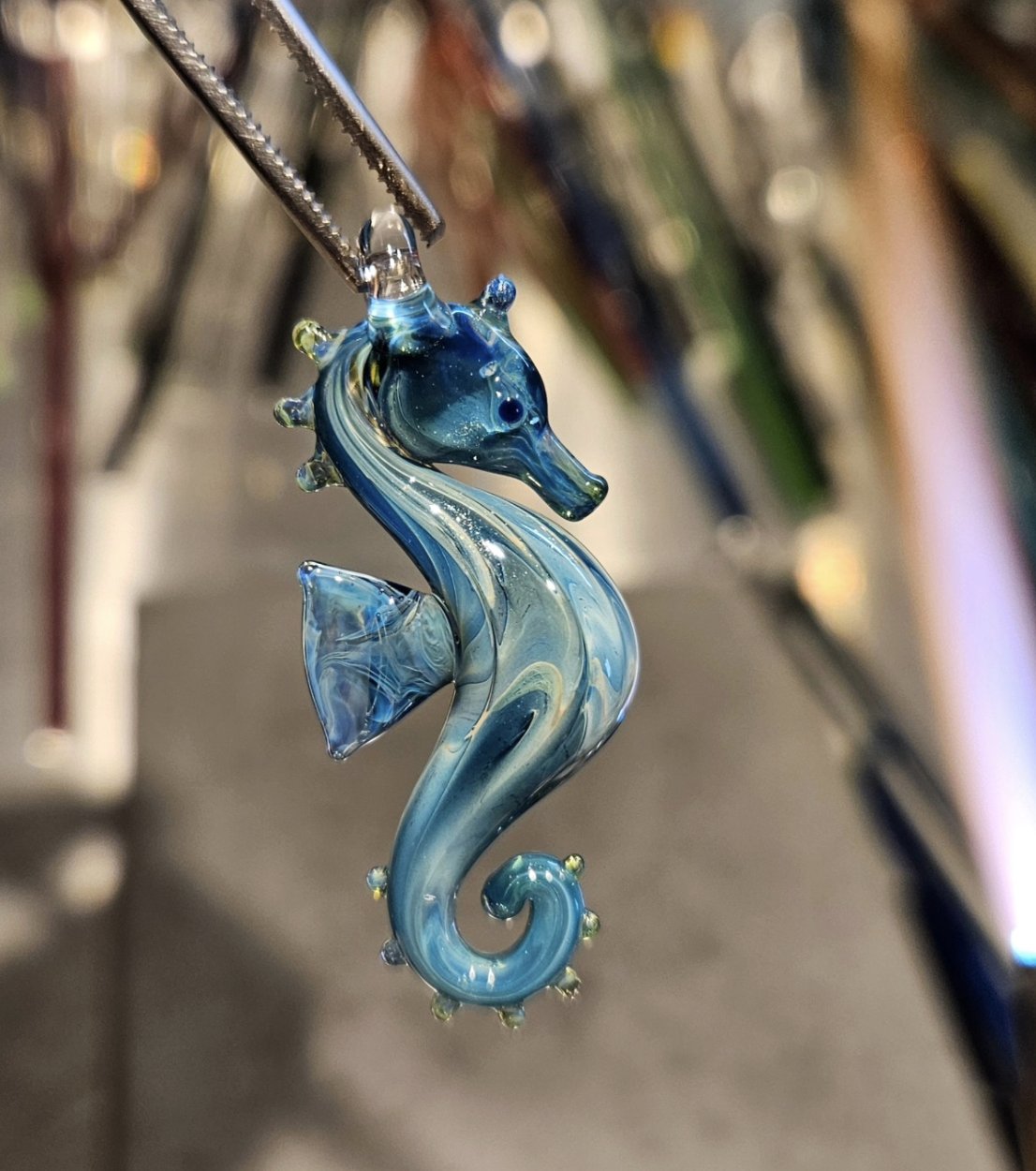 Glass-blown seahorse by Jill Elkins, Sweden.