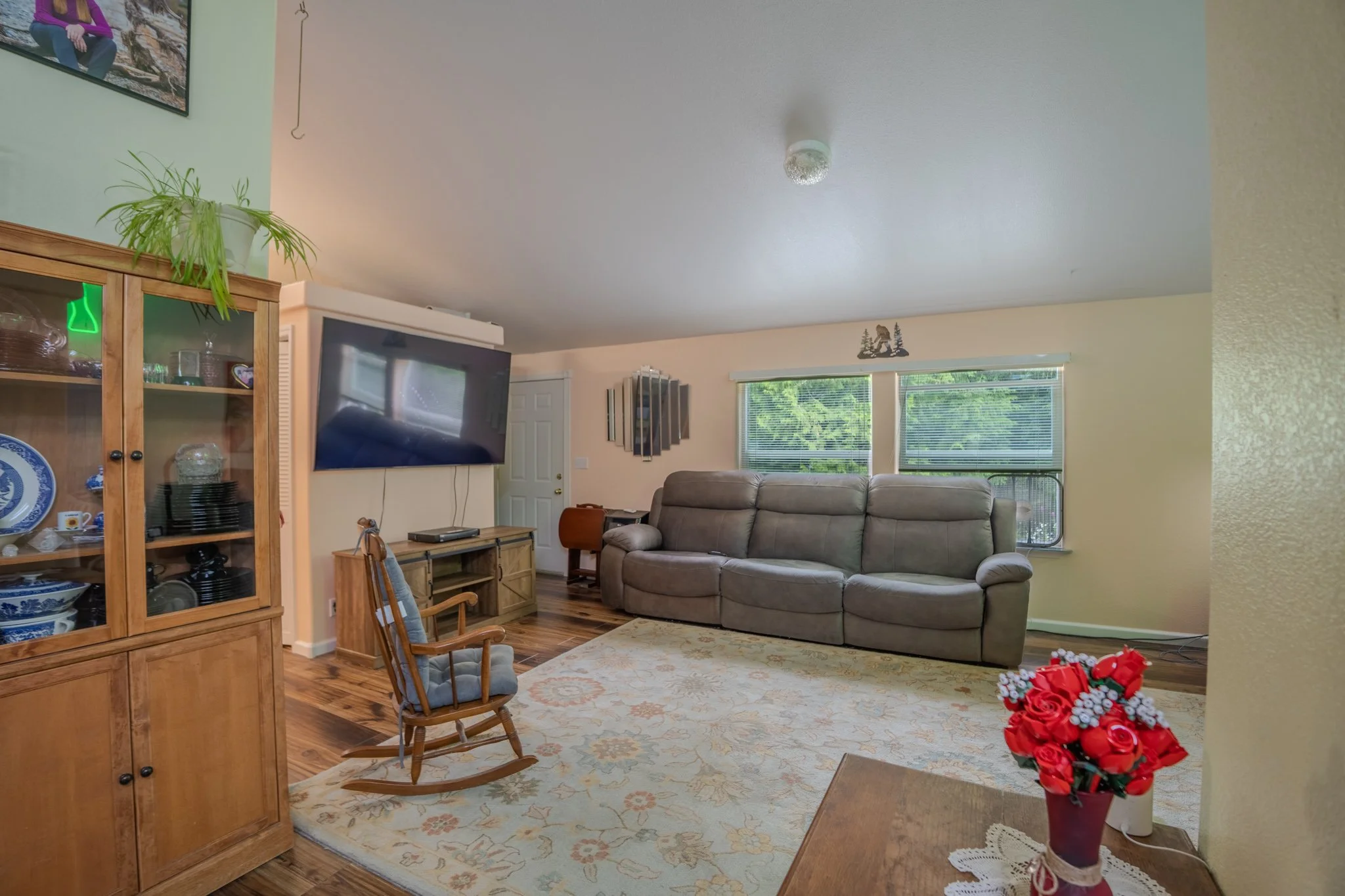 561 Cedar Hill-17.jpg