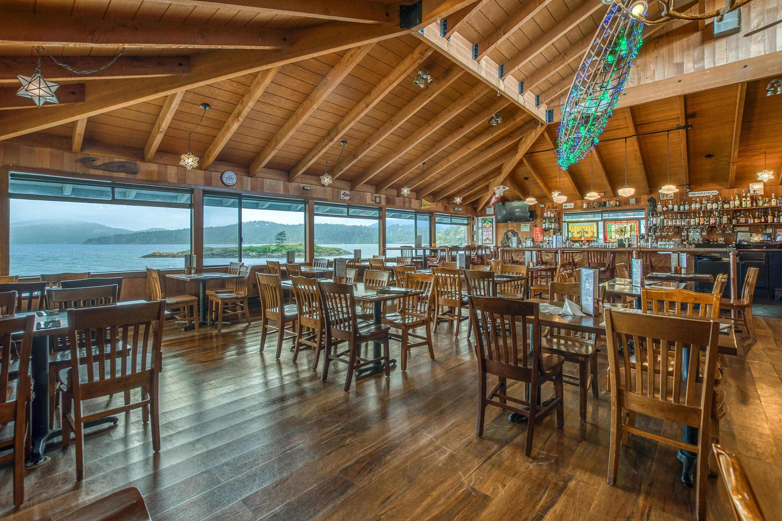 Whitehorse Pub -7.jpg