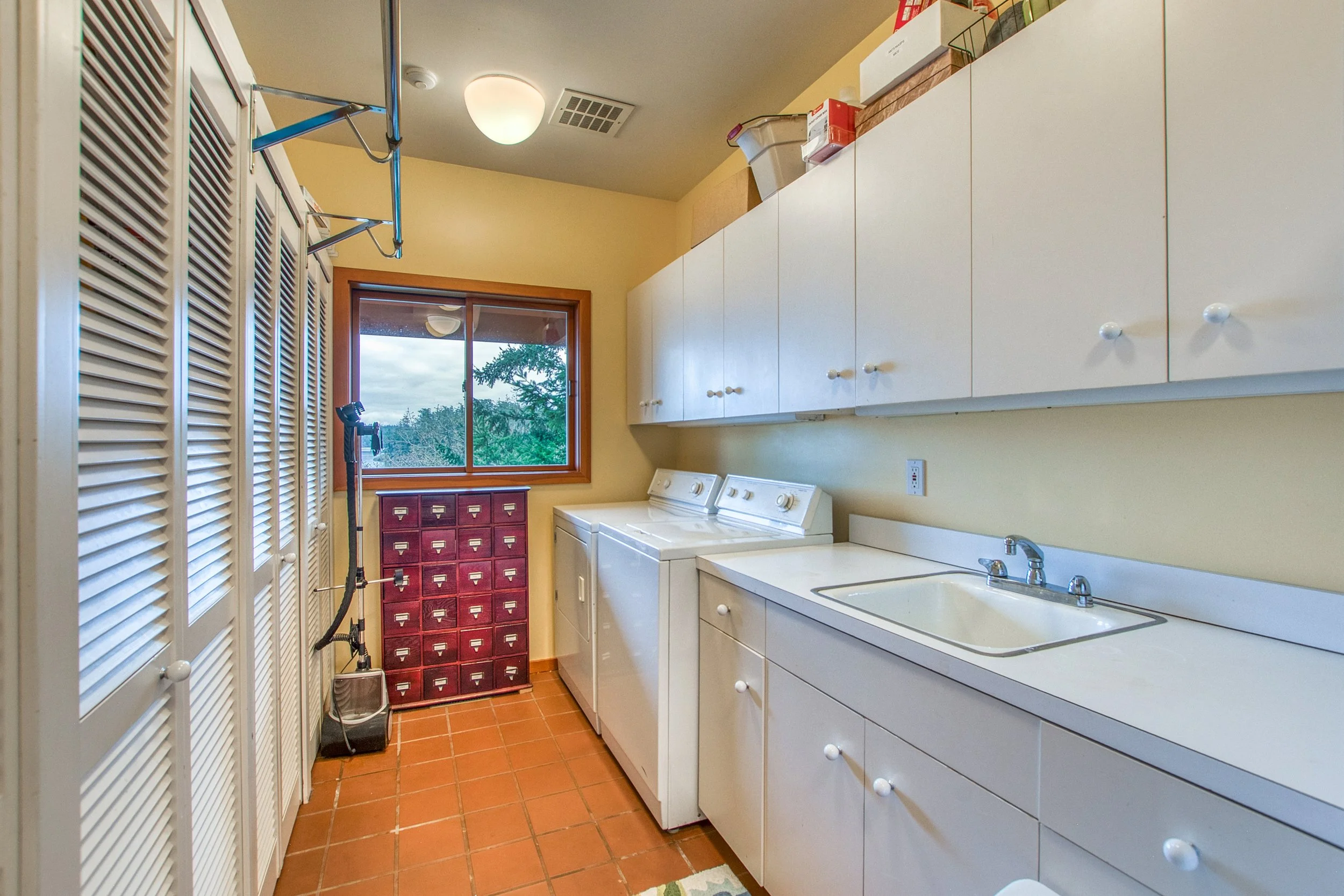 1689 Spring Pt -16.jpg