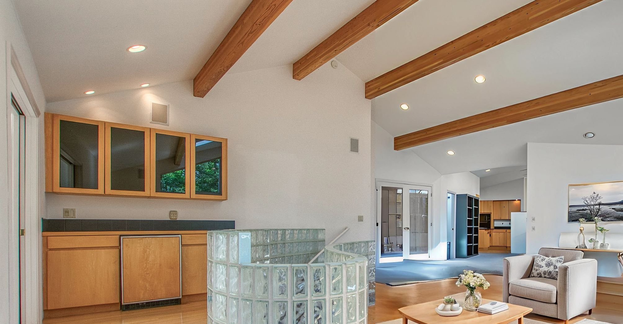 121 Switchback - Living_Entrance Room 2.jpg