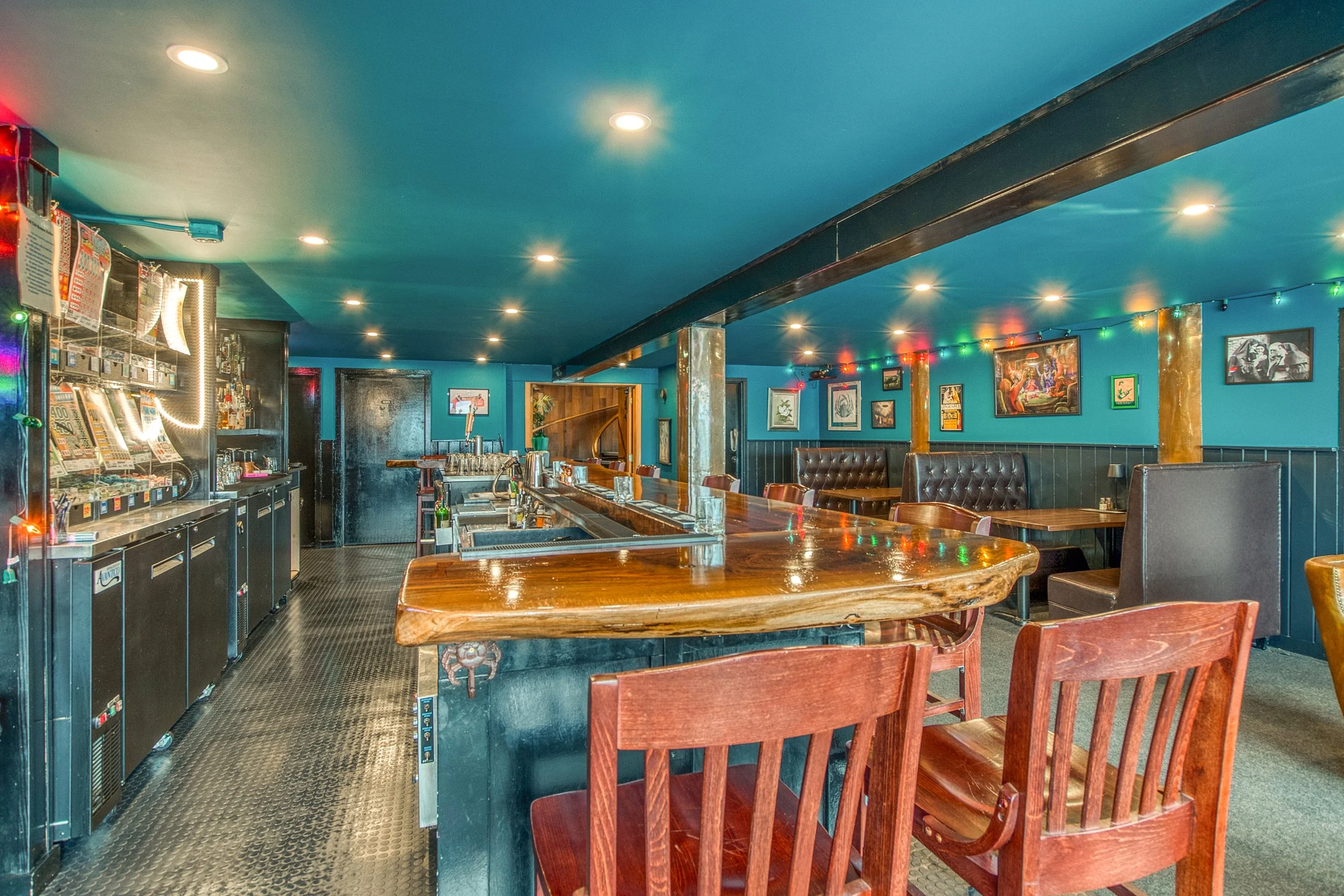 Whitehorse Pub -17.jpg
