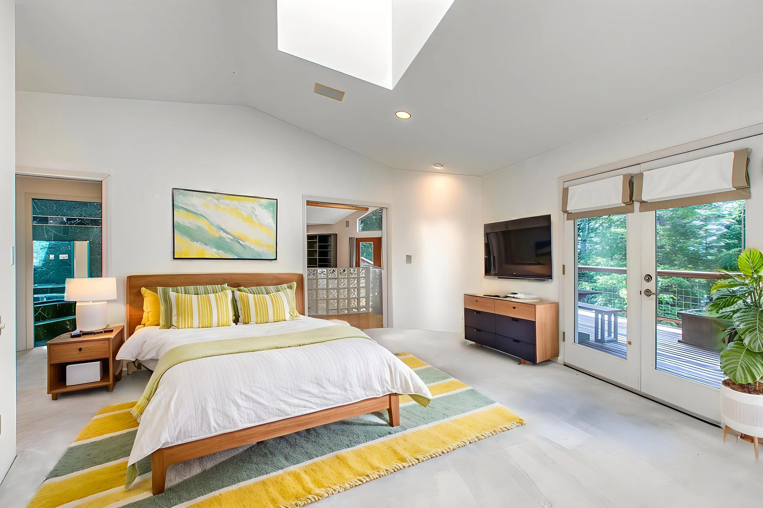 121 Switchback - Bedroom Alt.jpg