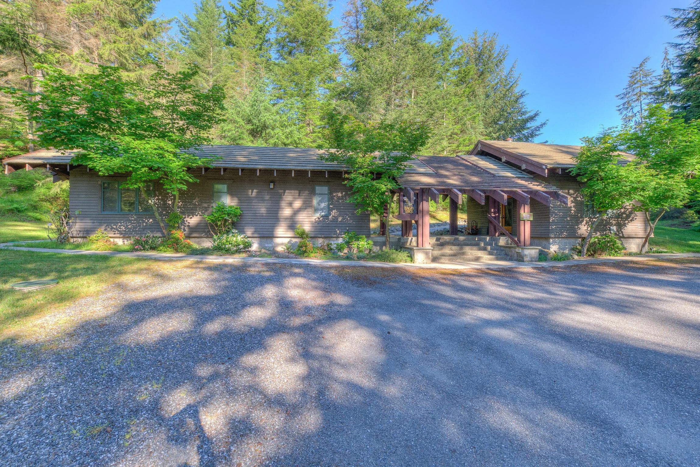 Eagle Lake-Stock Suzana Roach 0.jpg