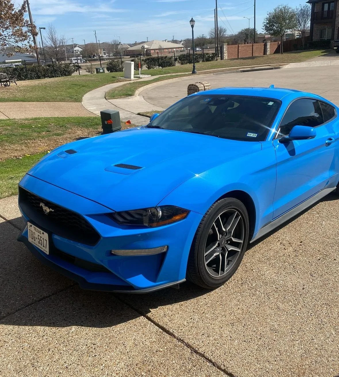 Excellent experience! Juan and Drew were very thorough and paid attention to detail to get my husband’s truck the cleanest it has been in years! It is also convenient that they travel to you to provide service. We will for sure be repeat customers.
-