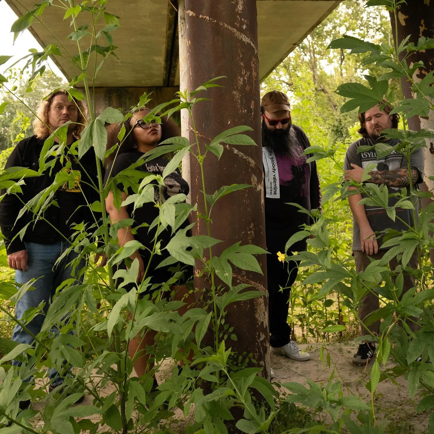 Thank you to anyone who supported vide this year. We greatly appreciate anyone who came out to a show, bought some merch or just simply listened to any of our noise. It means the world, thank you.