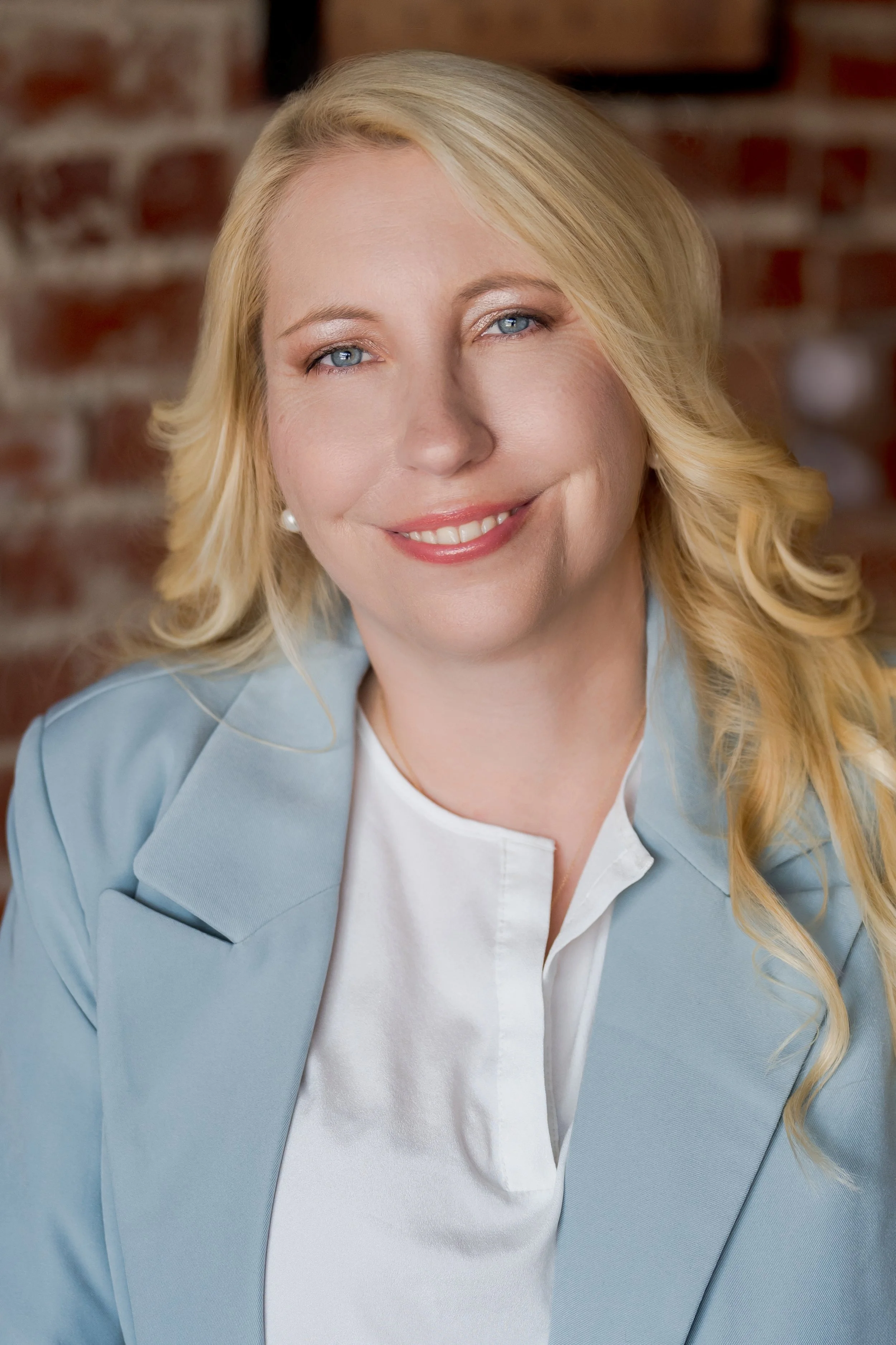 DanielaHeadshots-8551_pp.jpg