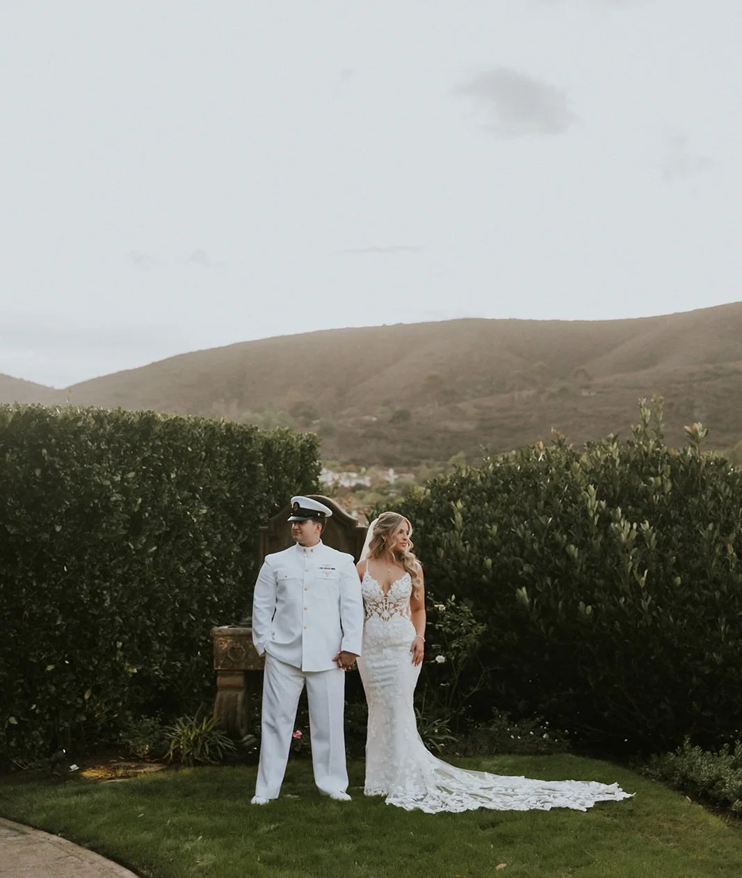 A love this classic deserves a view this beautiful 🤍⛰️&thinsp;
&thinsp;
The Team:&thinsp;
Photo/video: @jennisummerstudios&thinsp;
Hair/makeup: @hairspray_studio&thinsp;
Dress: @blushbridalcouture&thinsp;
Wedding planner: @weddingagencysandiego&thin