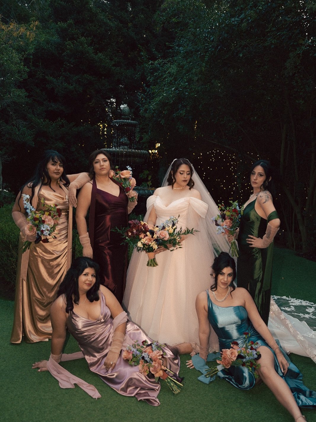 Golden hour, garden dreams, and the girls who&rsquo;ve been there through it all ✨🤍💐&thinsp;
&thinsp;
The bride found her forever&hellip; and brought her forever girls with her. 🥂&thinsp;
&thinsp;
-Vendors-
&thinsp;Venue: @twinoaksgardens
Photogra