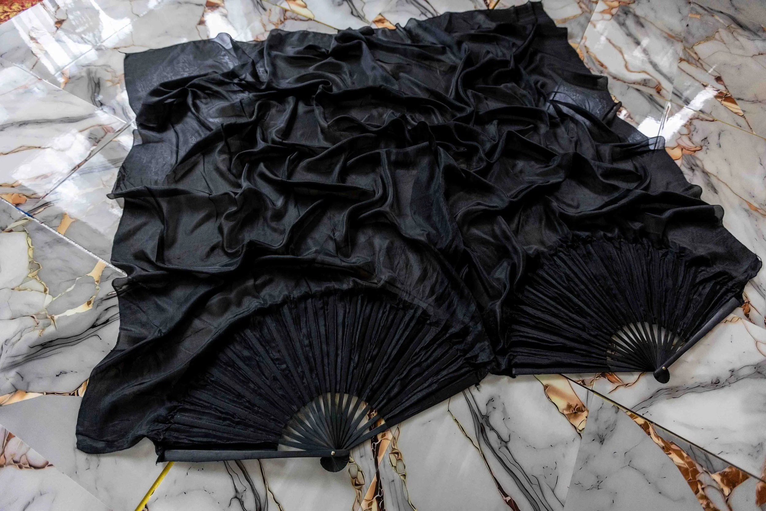 Raven - Regular Size Silk Flow Fans