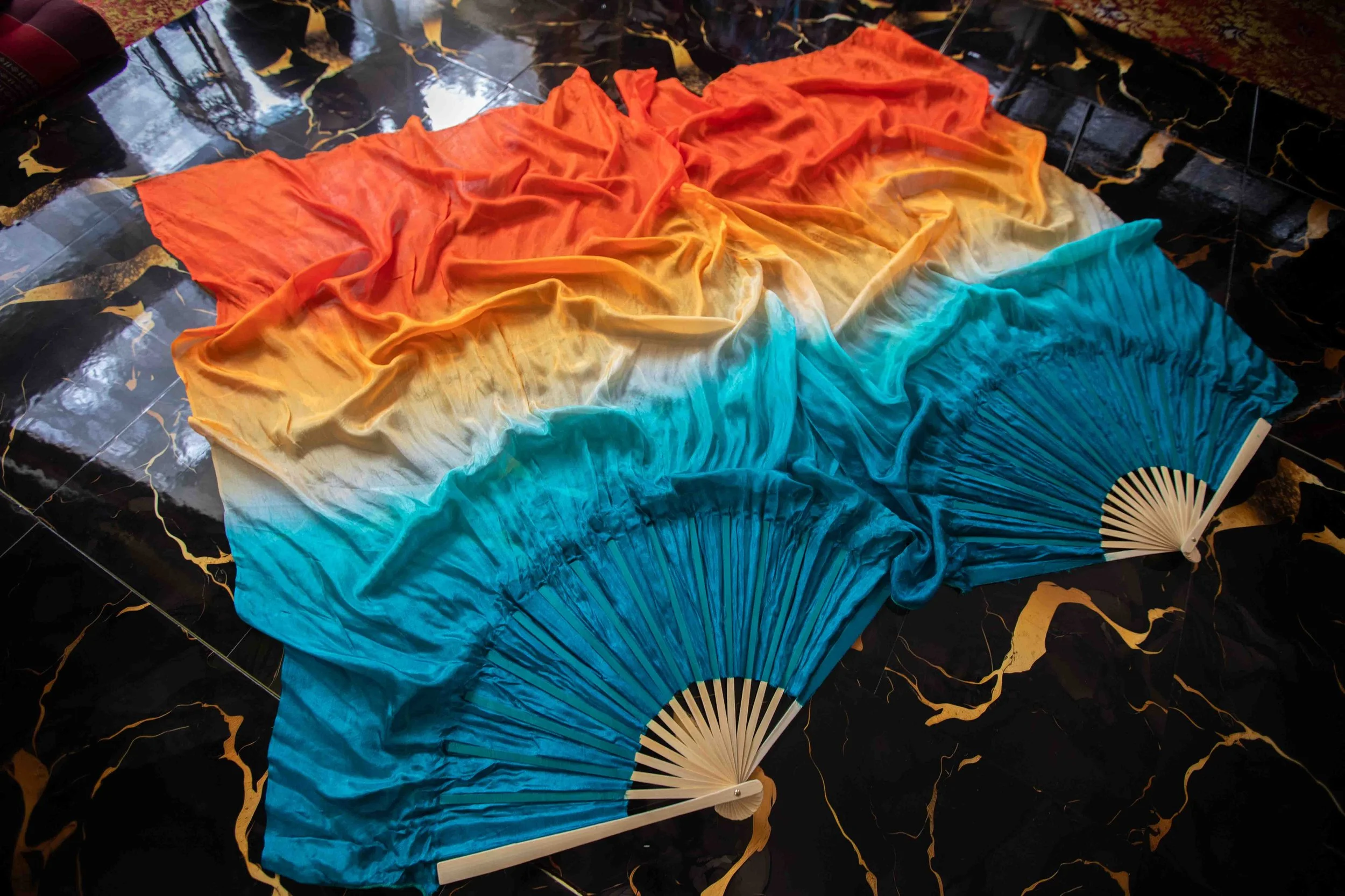 Foxes Den - UV - Silk Flow Fans