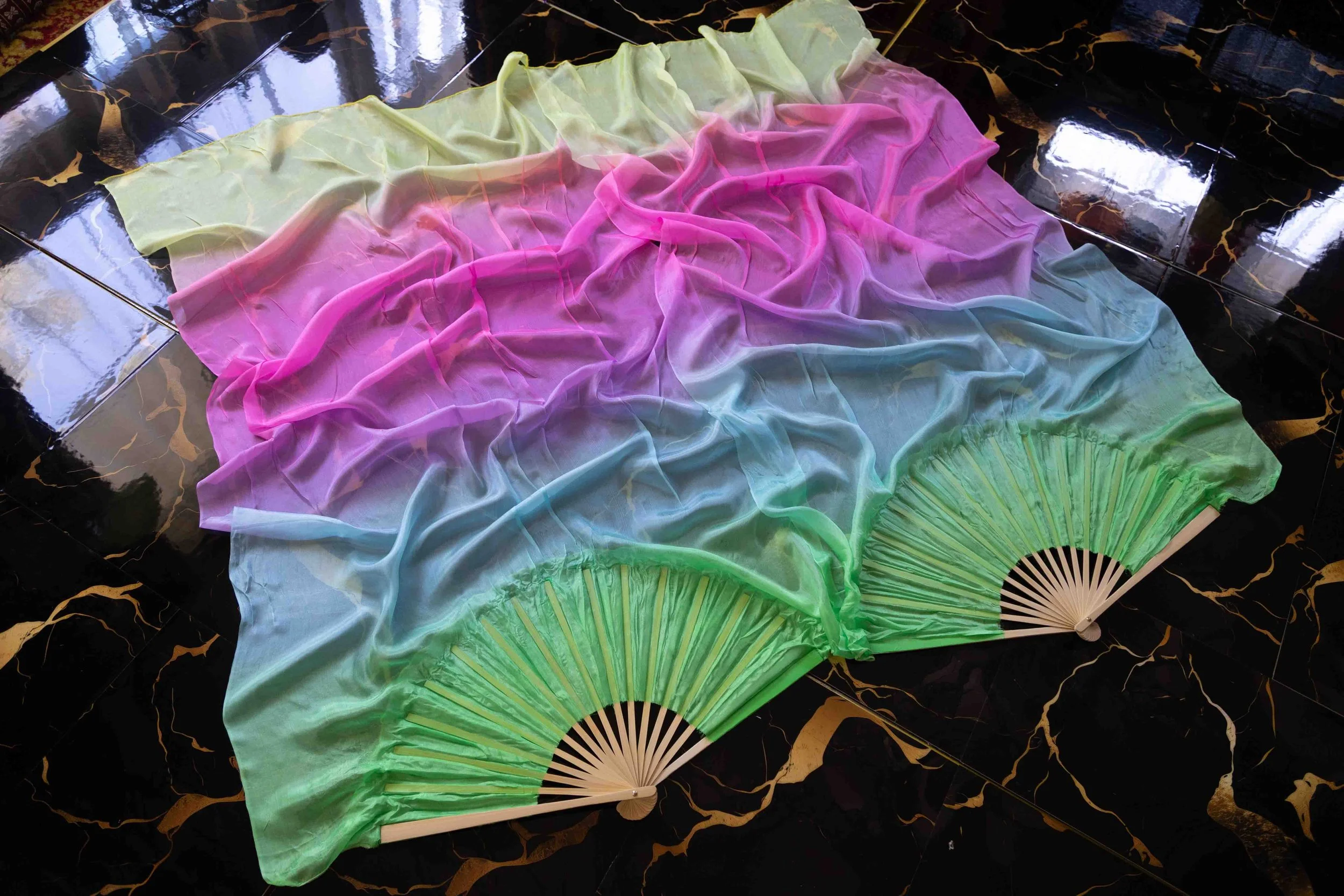 Sorceress Shine - UV - Silk Flow Fans