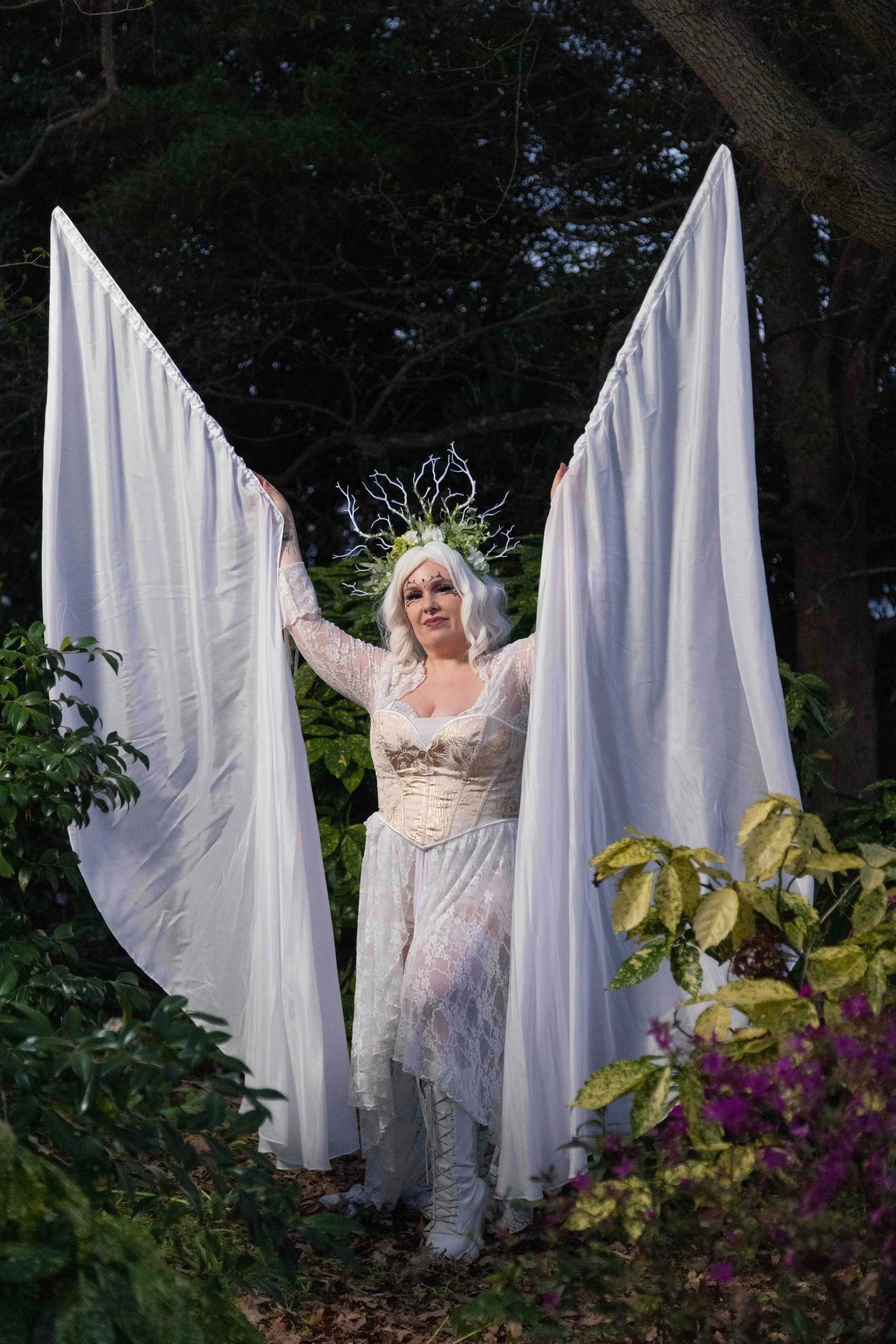 Nimbus White - UV - Silk Veil Flag Wings