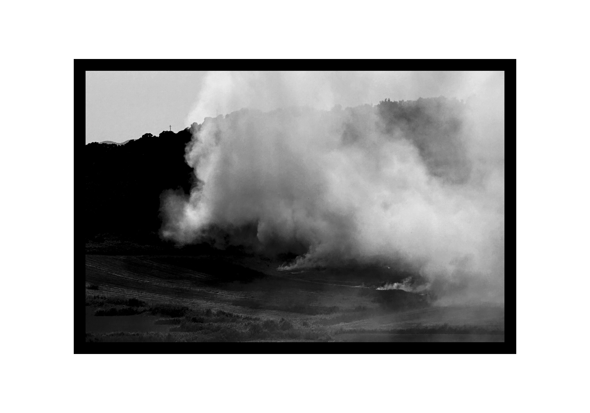 Fuoco Nella Vallata - Framed Fine Art Print