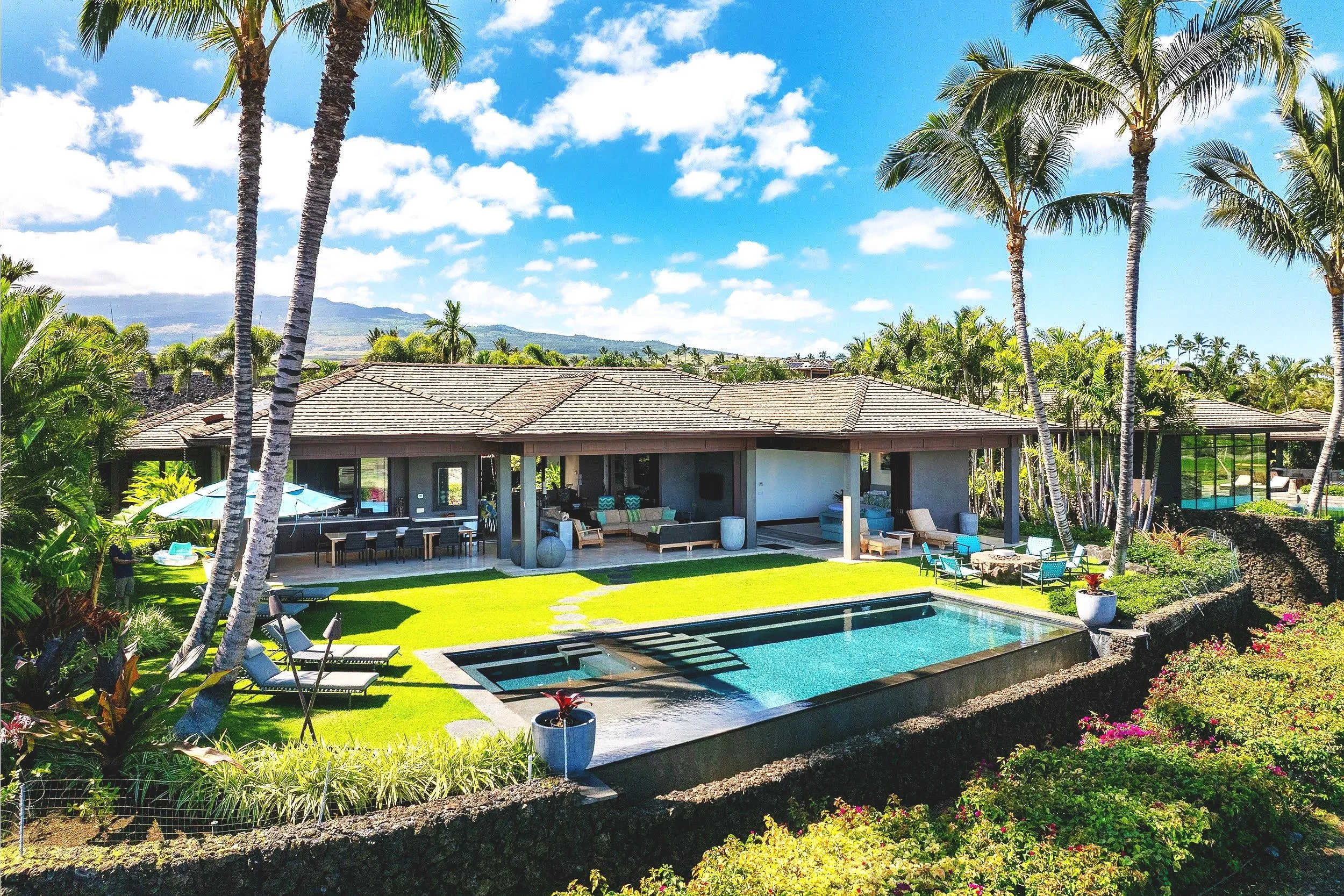 4 Bedroom 5 Bath Hualalai