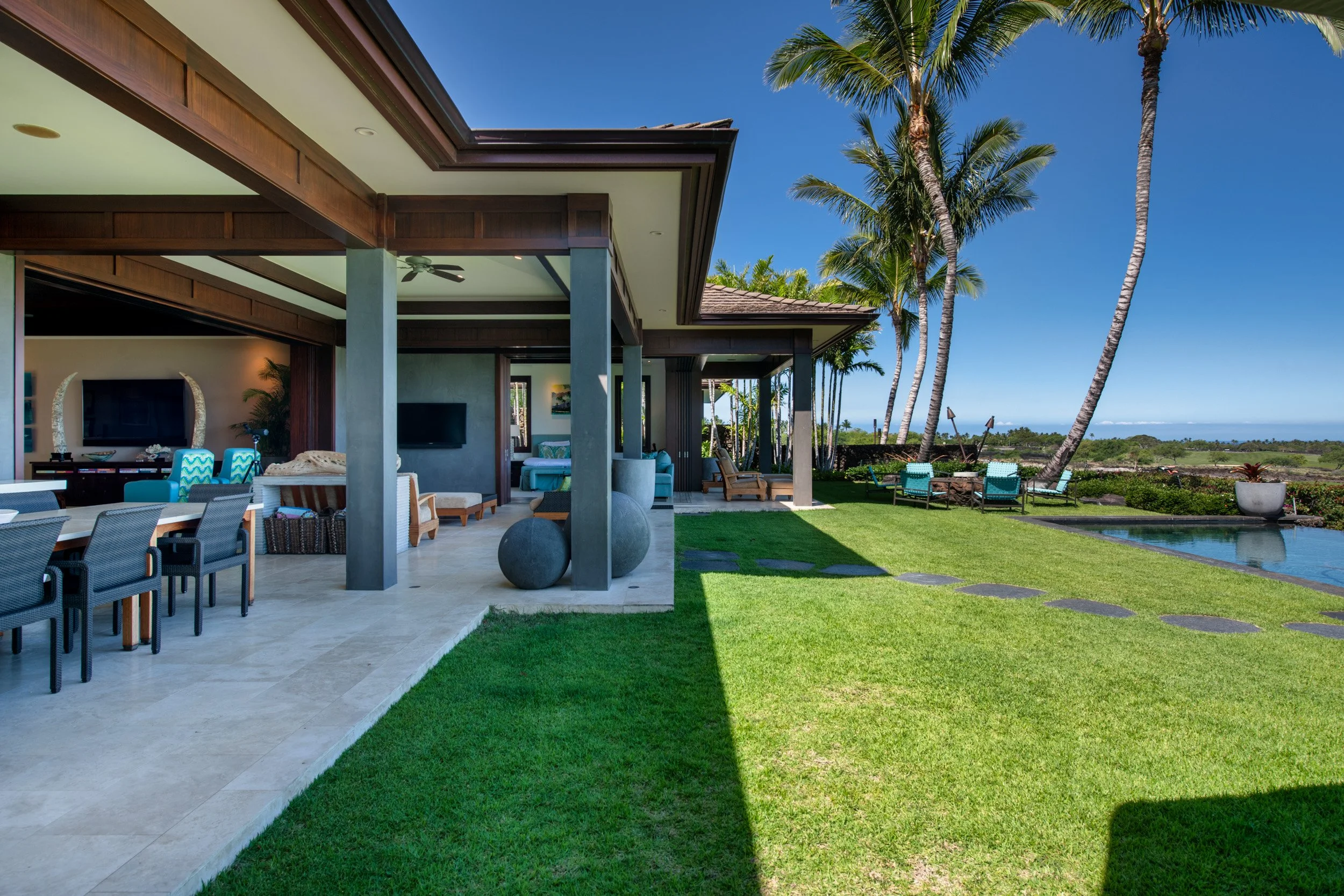 4 bedroom 5 bath Hualalai