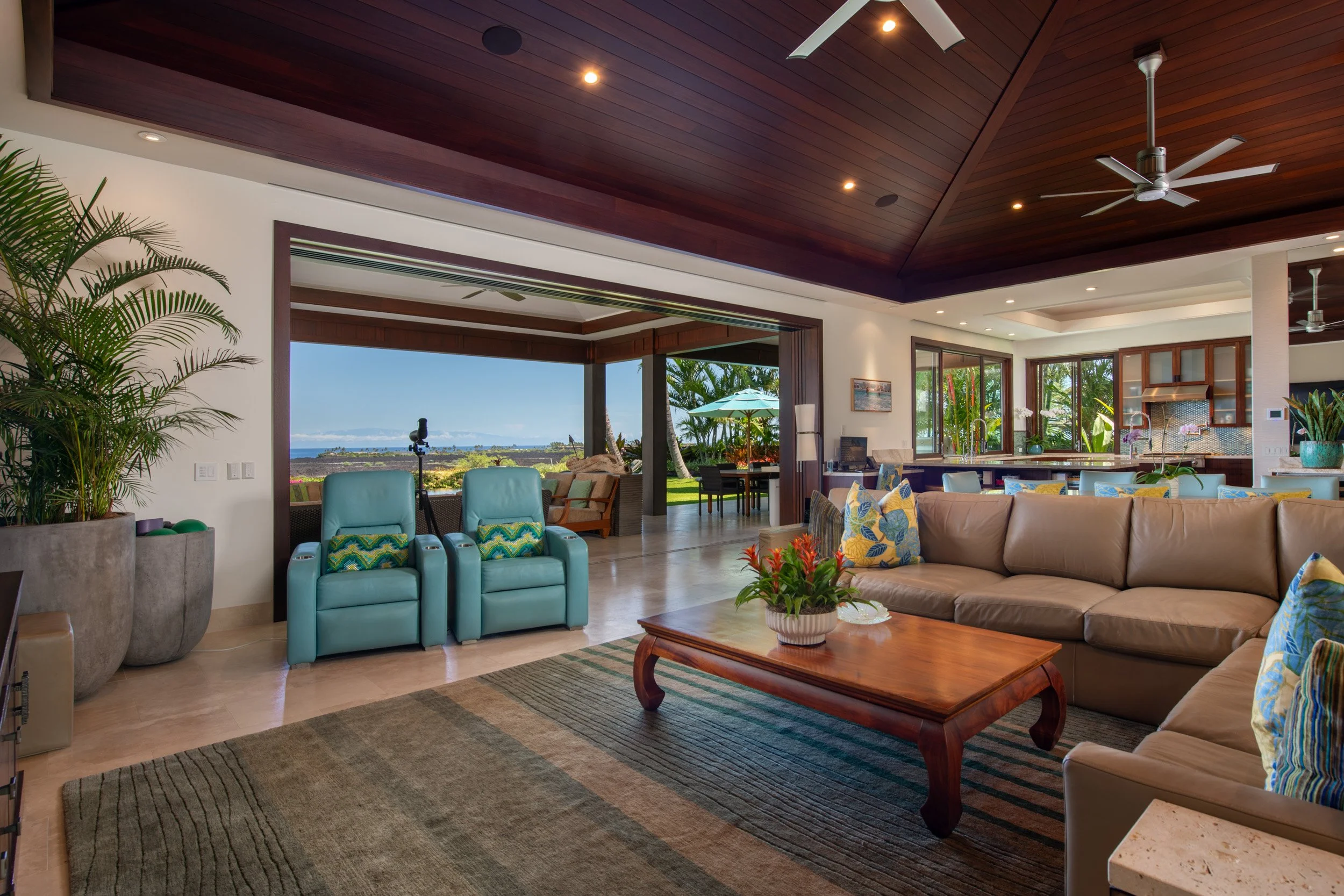 4 bedroom 5 bath Hualalai
