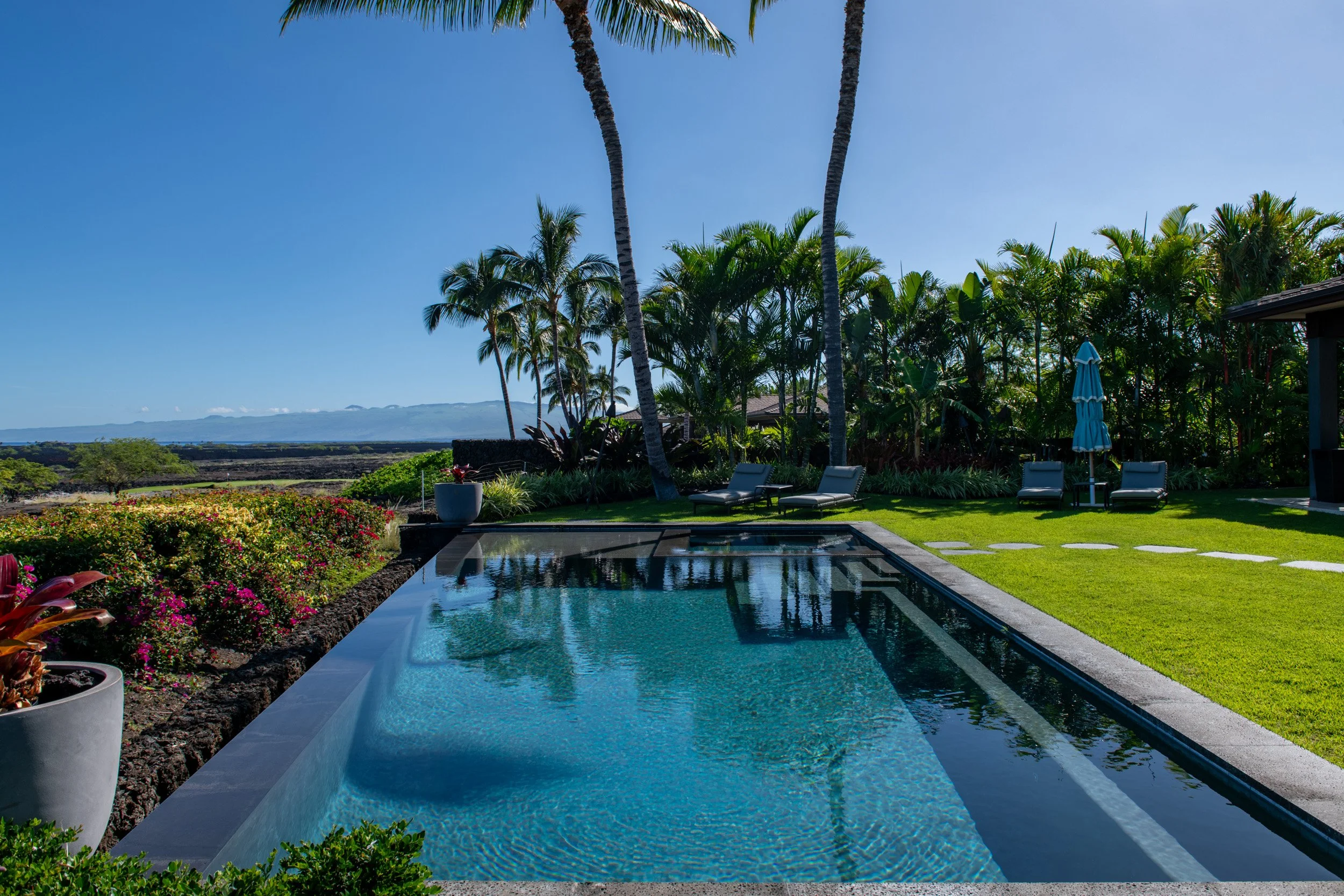 4 bedroom 5 bath Hualalai