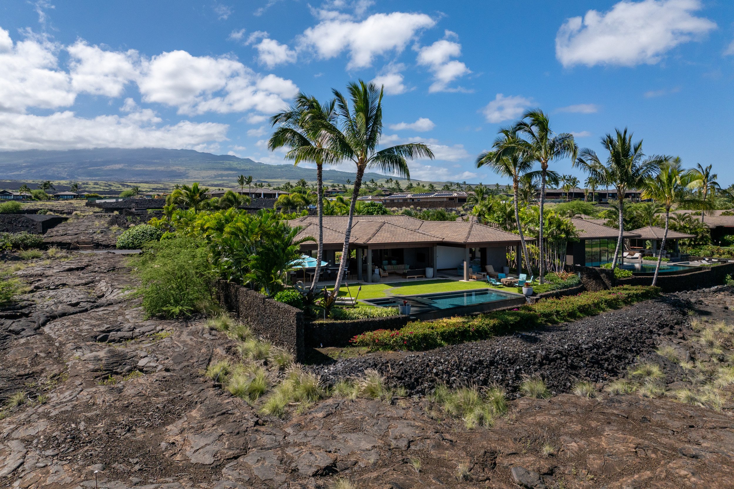 4 bedroom 5 bath Hualalai