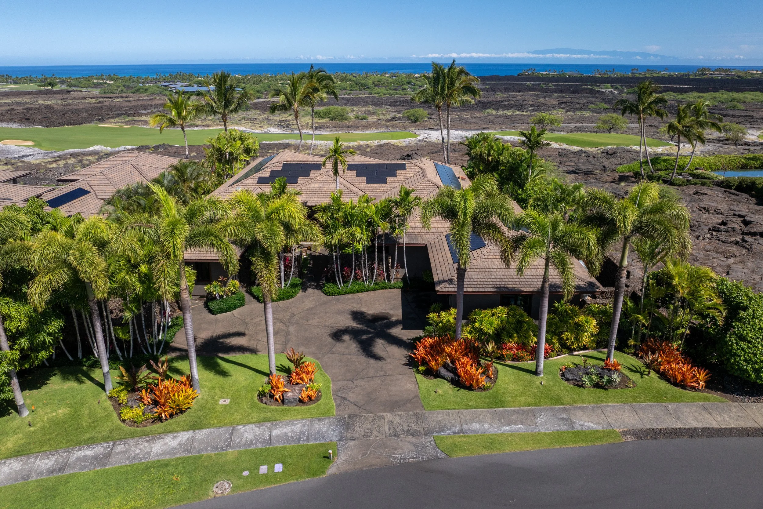 4 bedroom 5 bath Hualalai