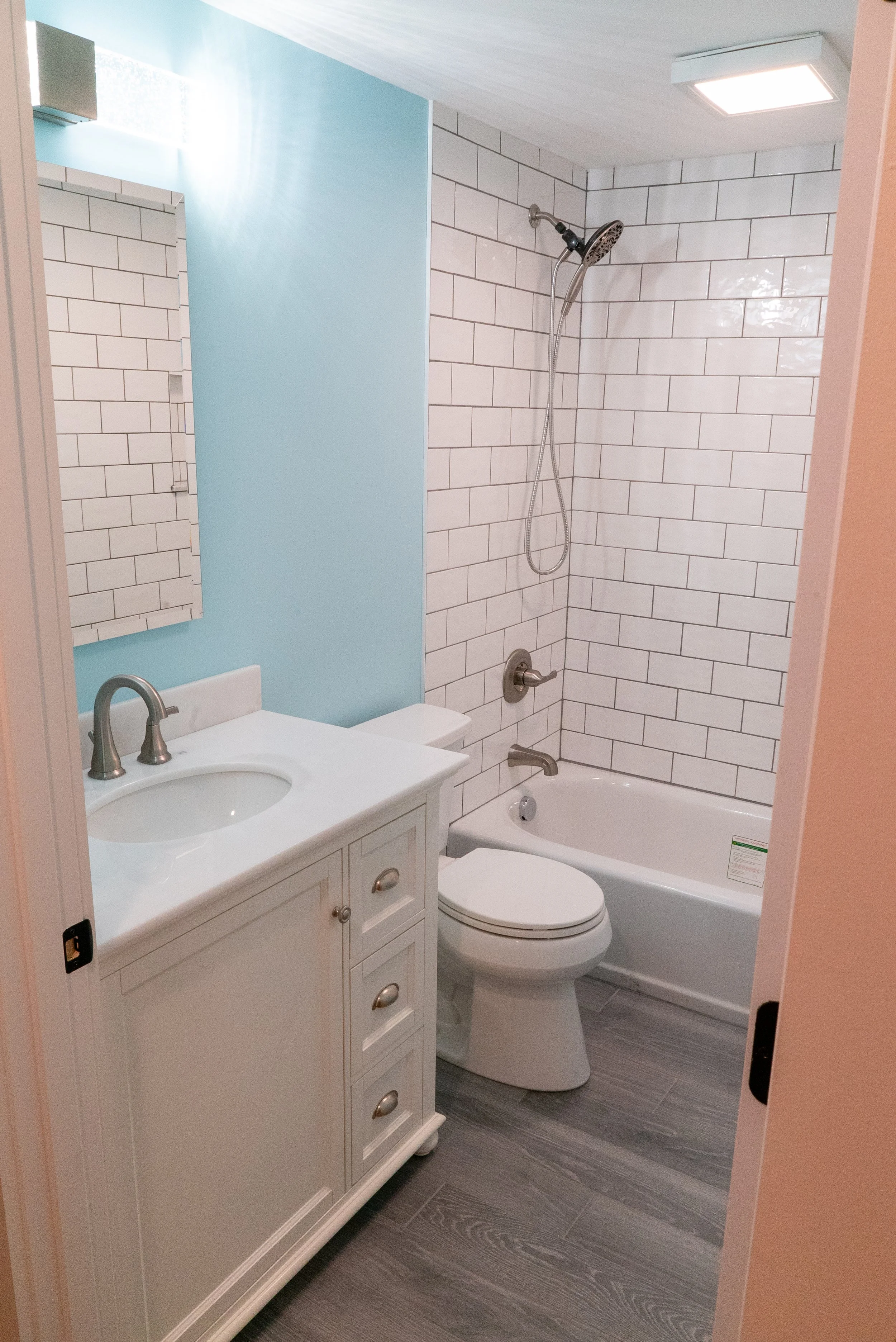 1 New upstairs bath.jpg