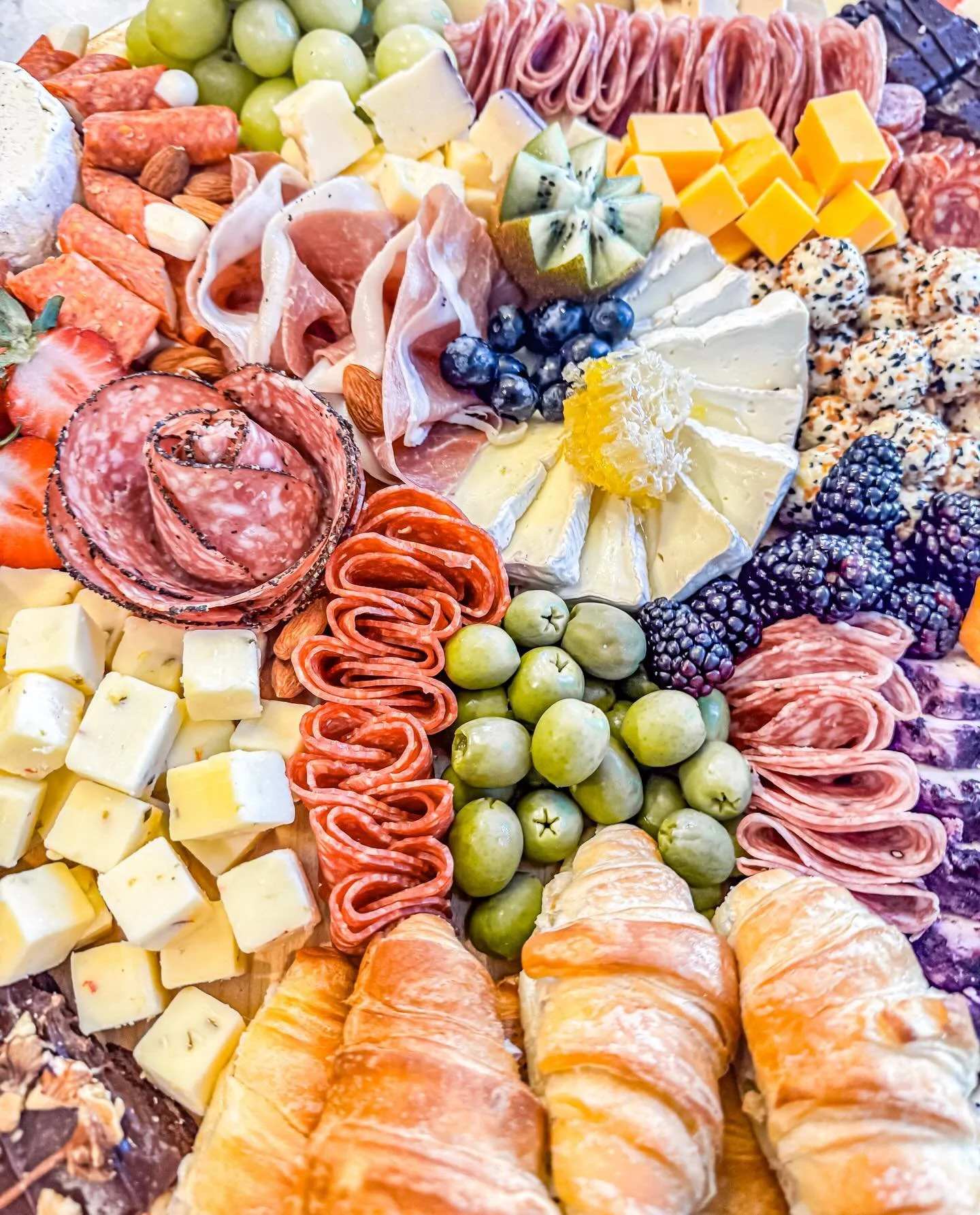 Photo dump from the past few weeks ✨
Graze tables, small bites, sweet stations, and beautiful celebrations.
Thank you for letting Xarcuterie be part of your moments.