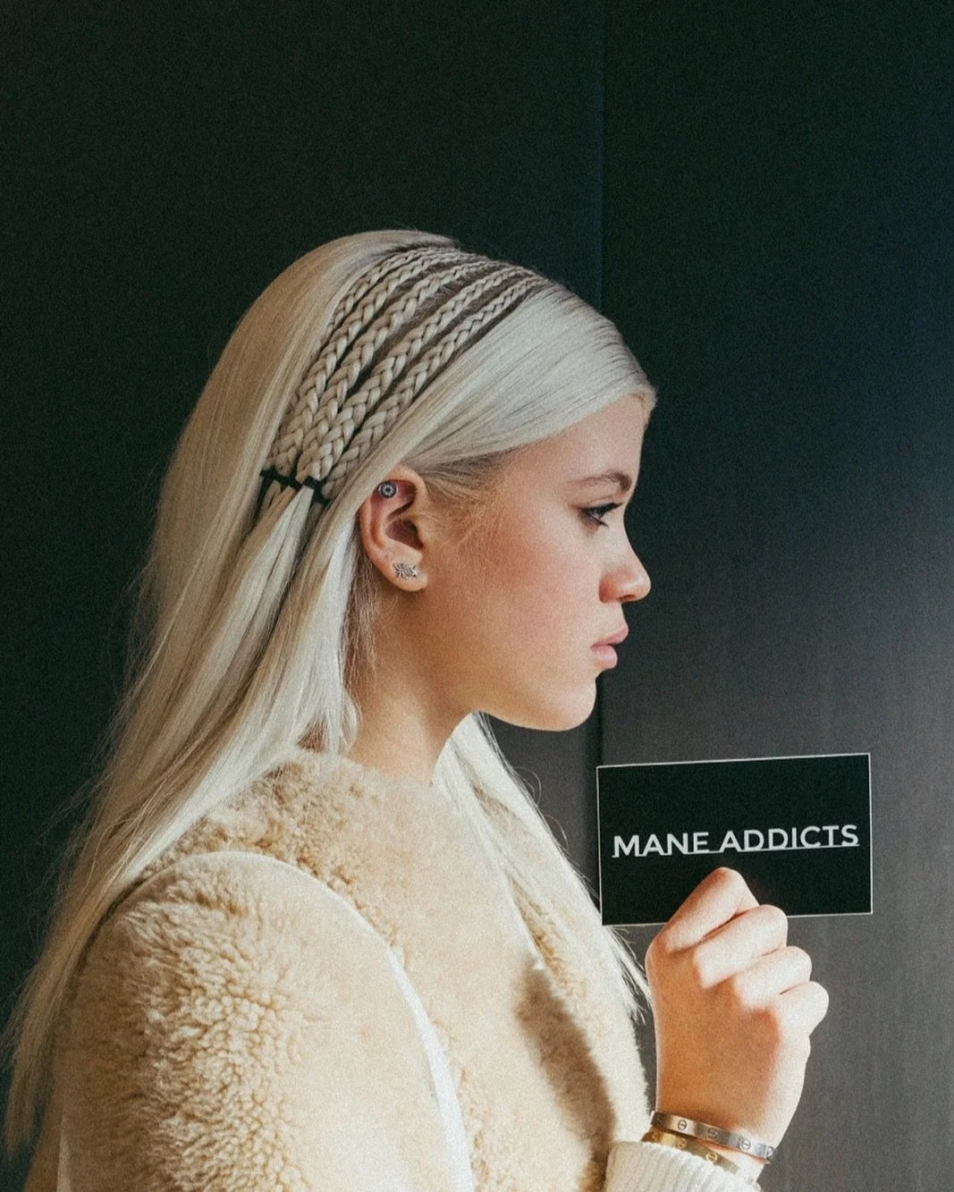 From my archives... 
@sofiagrainge x #maneaddicts Fashion Week street style.