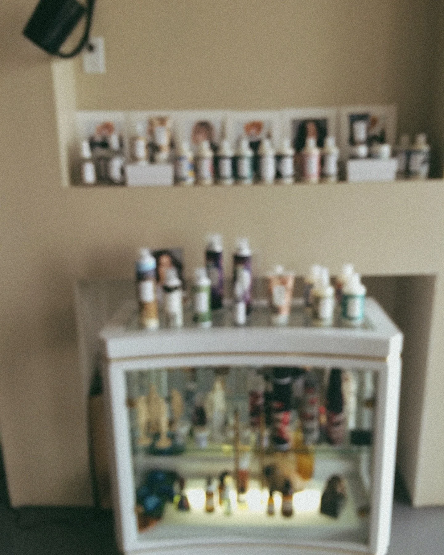 I had the fortune of having @howardmclaren as my mentor. I had followed Howard closely via drinking every bit of the Bumble &amp; bumble koolaid he made which later turned into him
creating his own line @randcohair.

I wanted to document the moment h