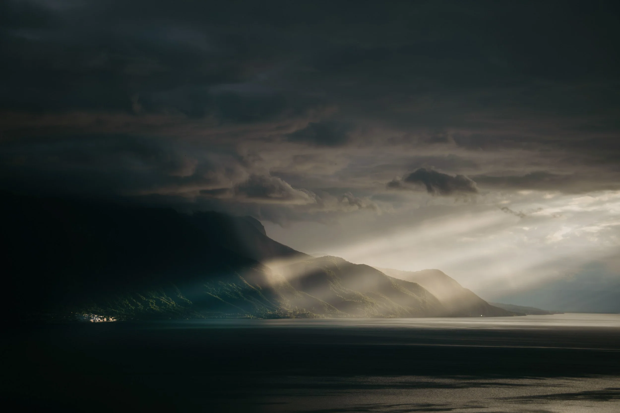 Sun rays Lake Geneva.jpg