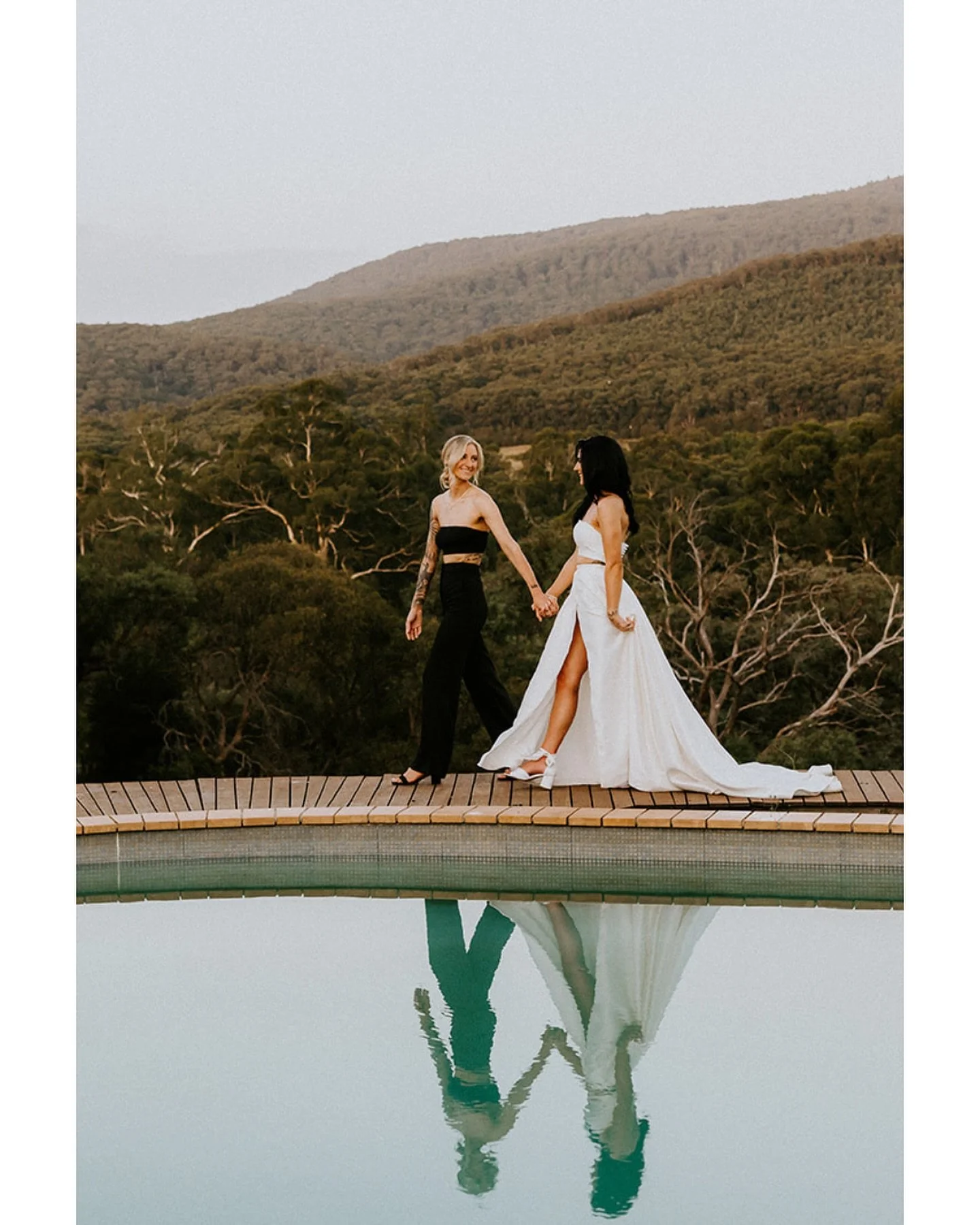 Have a little look at Melanie &amp; Tori&rsquo;s fabulous wedding fiesta at the stunning @kangaroo_manor