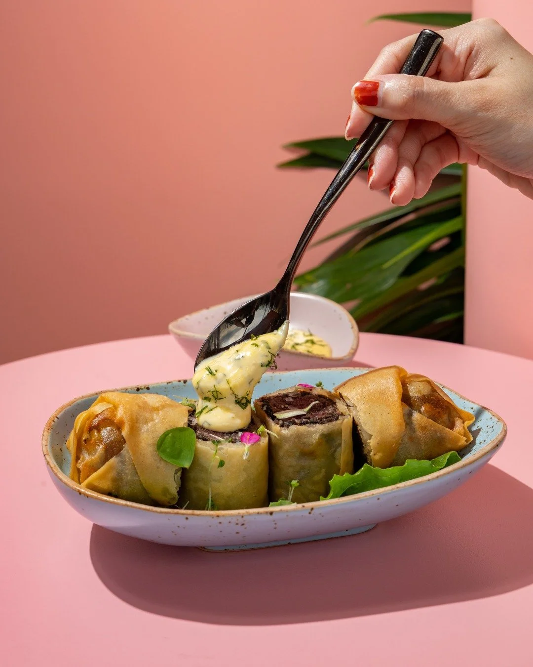 In Back to the Future (1985), Marty declared: "If you put your mind to it, you can accomplish anything." Like finishing a plate of crispy beef wellington topped with Truffle Mushroom, Parma Ham, Mint Chutney, B&eacute;arnaise Sauce. Challen